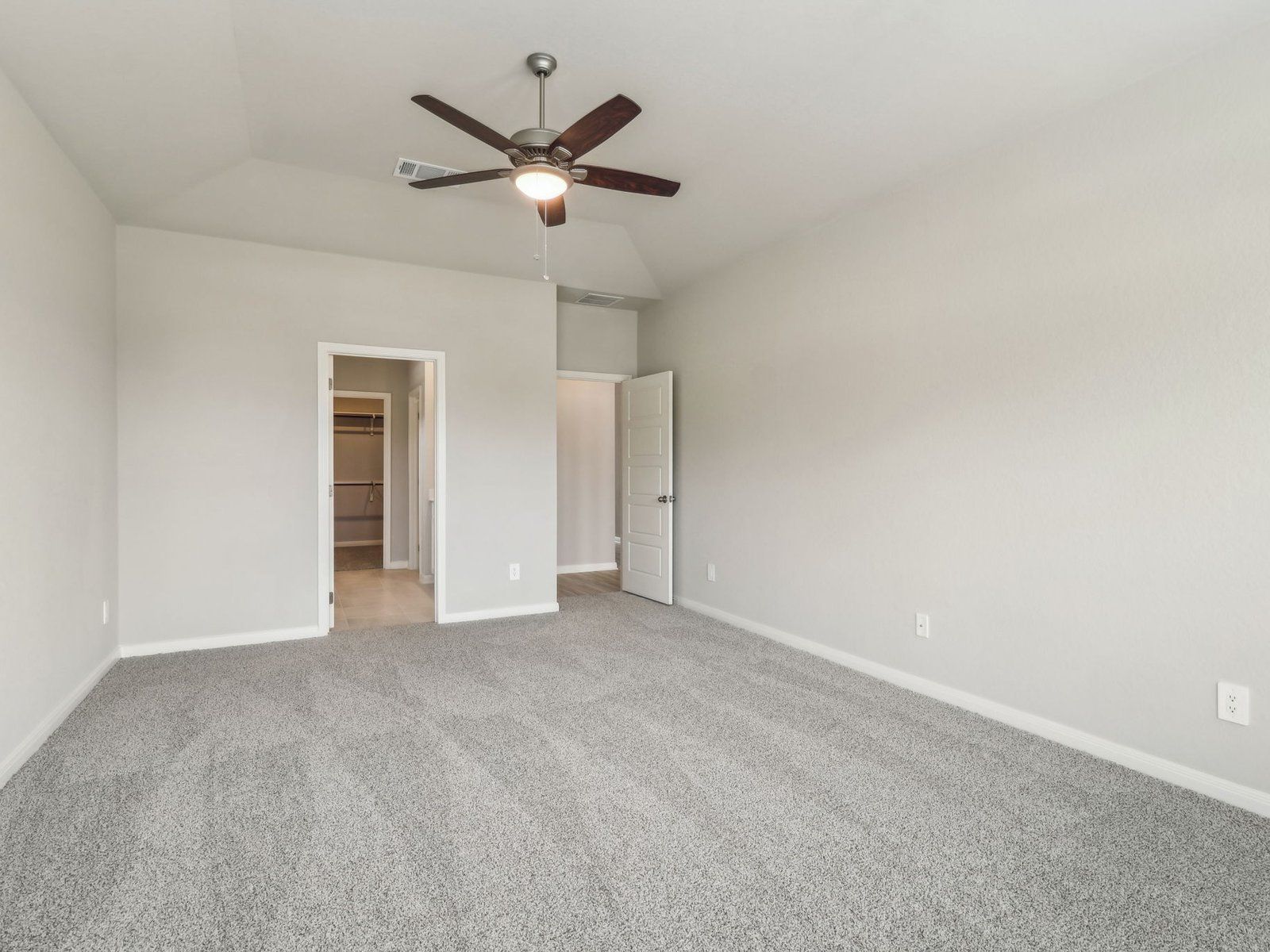 SAN_Autry Pond_McKinnon_C451_Primary Suite_18107 Ansley Path_025.jpg