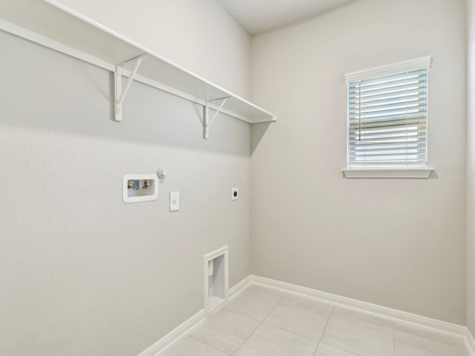SAN_Autry Pond_McKinnon_C451_Laundry_18107 Ansley Path_021.jpg