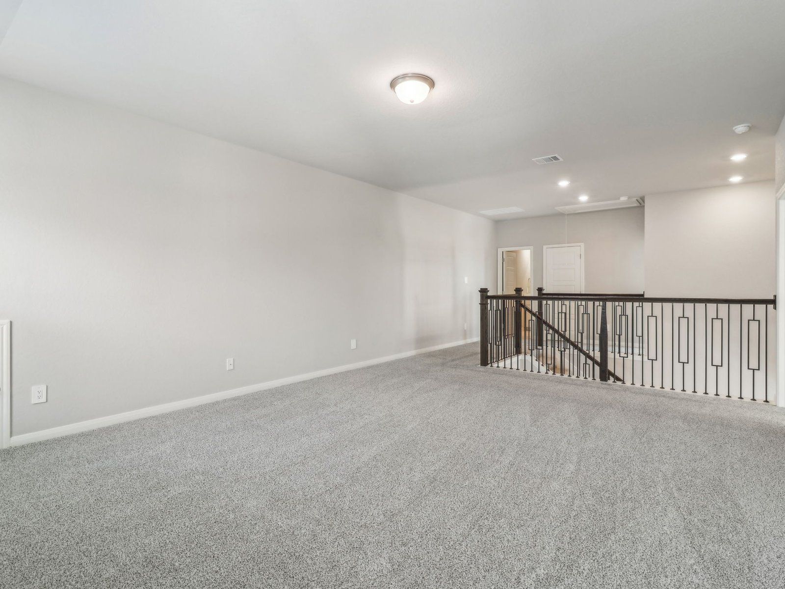 SAN_Autry Pond_McKinnon_C451_Second Floor Landing_18107 Ansley Path_034.jpg