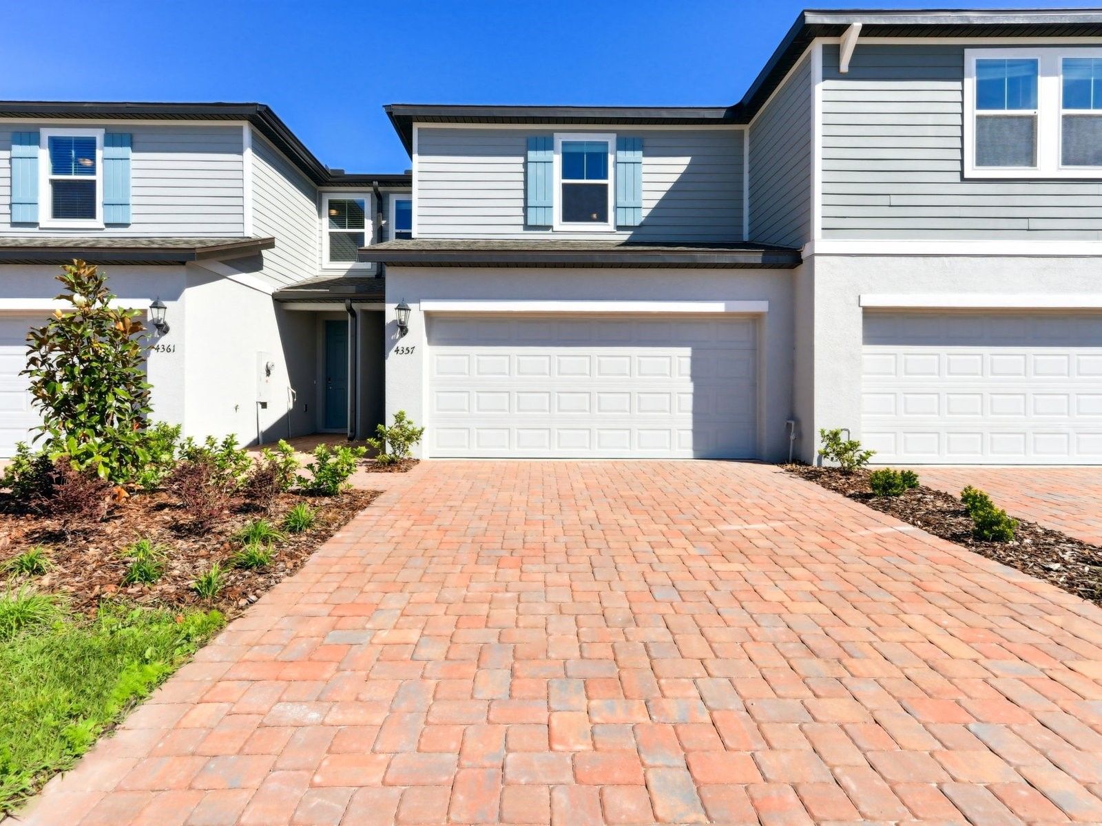 Oakville I - The Meadow at Crossprairie Townes: Saint Cloud, Florida - Meritage Homes