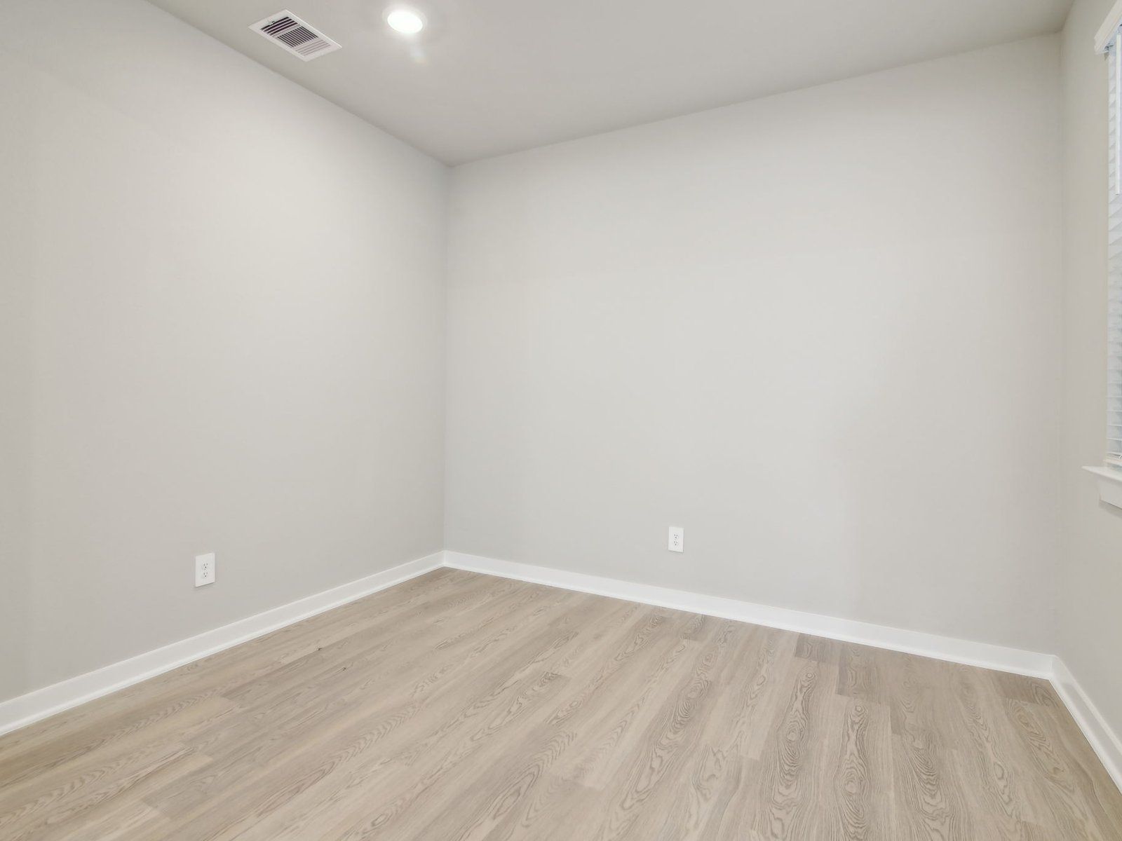19-custom-Houston - Spring Brook Village - 10027 Rustic Charm St, Houston, TX 77080 - 019.jpg