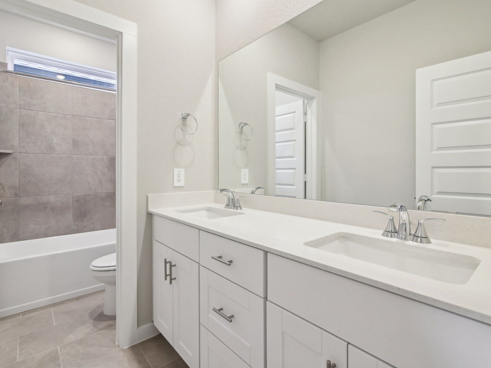 22-custom-Houston - Spring Brook Village - 10027 Rustic Charm St, Houston, TX 77080 - 022.jpg