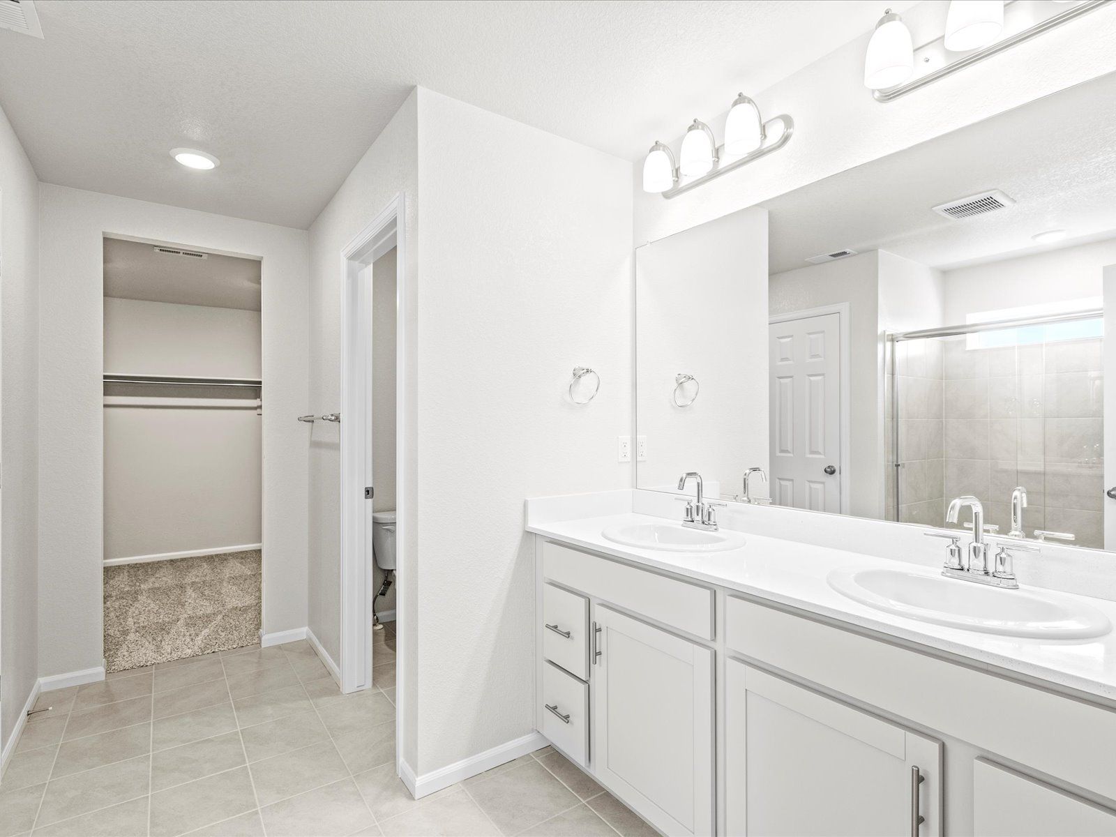 Silversage interior image taken at a Meritage Homes community in Commerce City, CO.