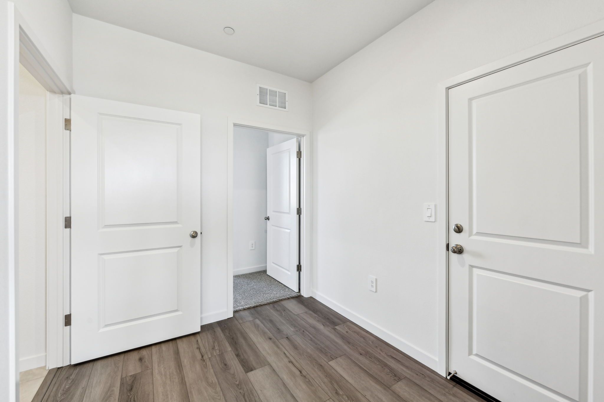 NCA_Vernon_5022_Hall_1280_BastionAve_2.jpg