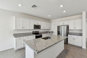 2447 GOLDEN BEAR ST (Residence 3)