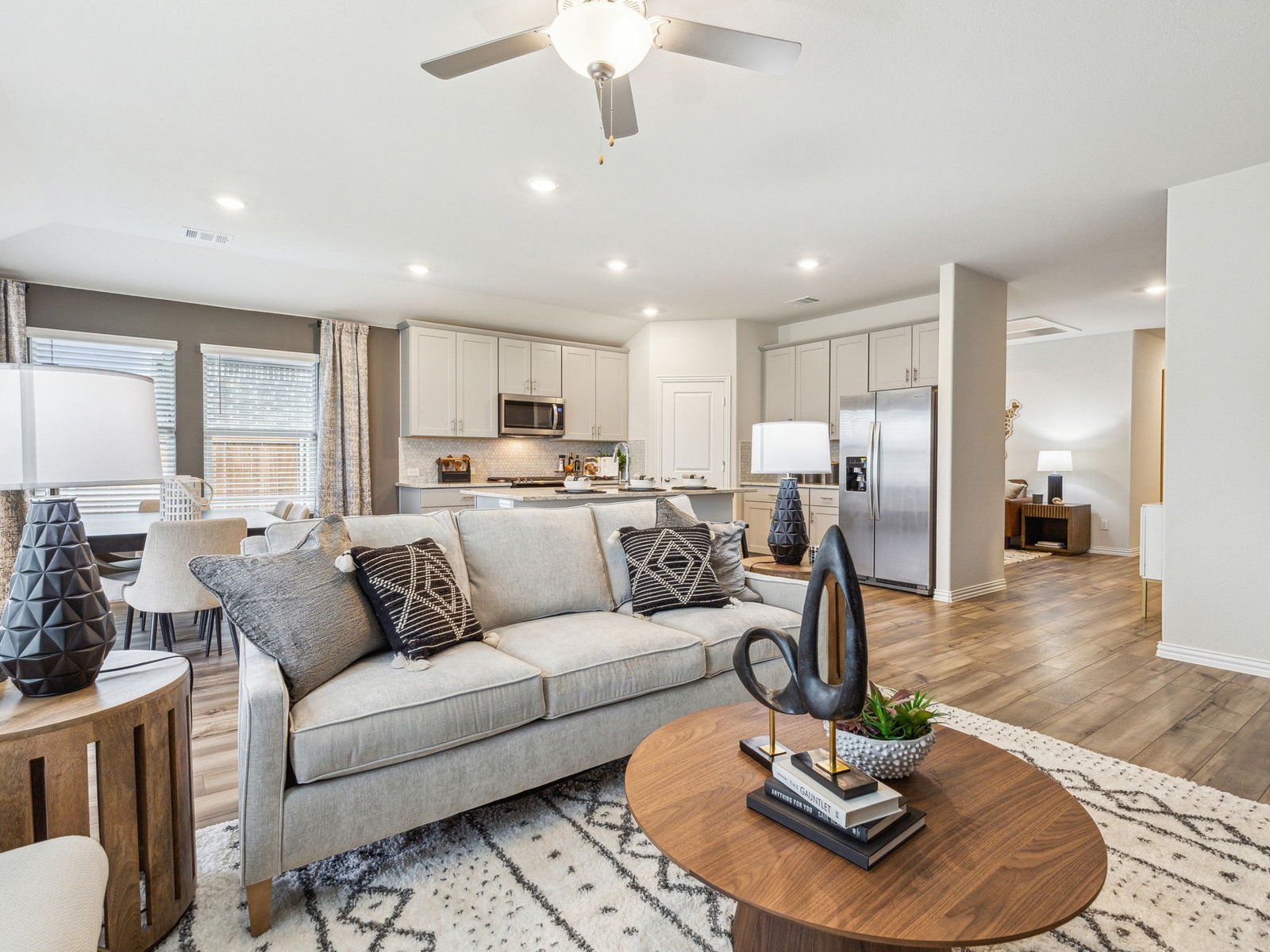 36-DFW_Lakehaven_Henderson_C404_LiVE.NOW.Elemental 2_36.jpg