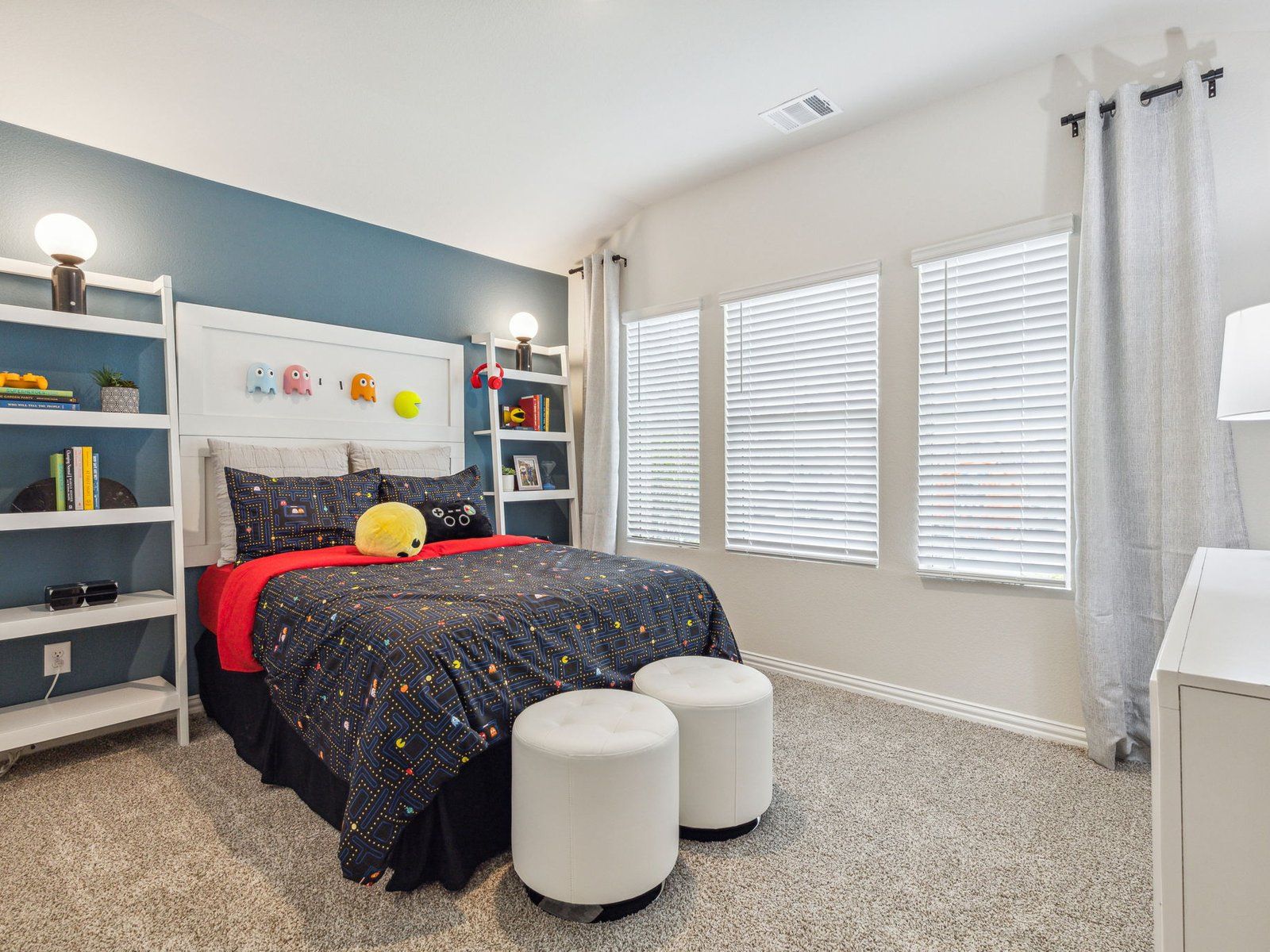 The Henderson floorplan featured at Lakehaven