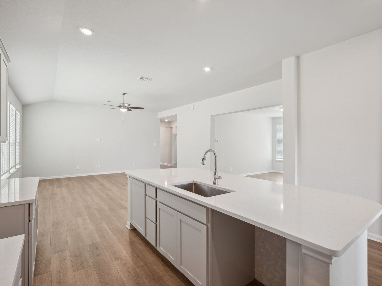 SAN_Sagebrooke_Rio Grande_3010_Kitchen_11526 Cottage Pt_015.jpg