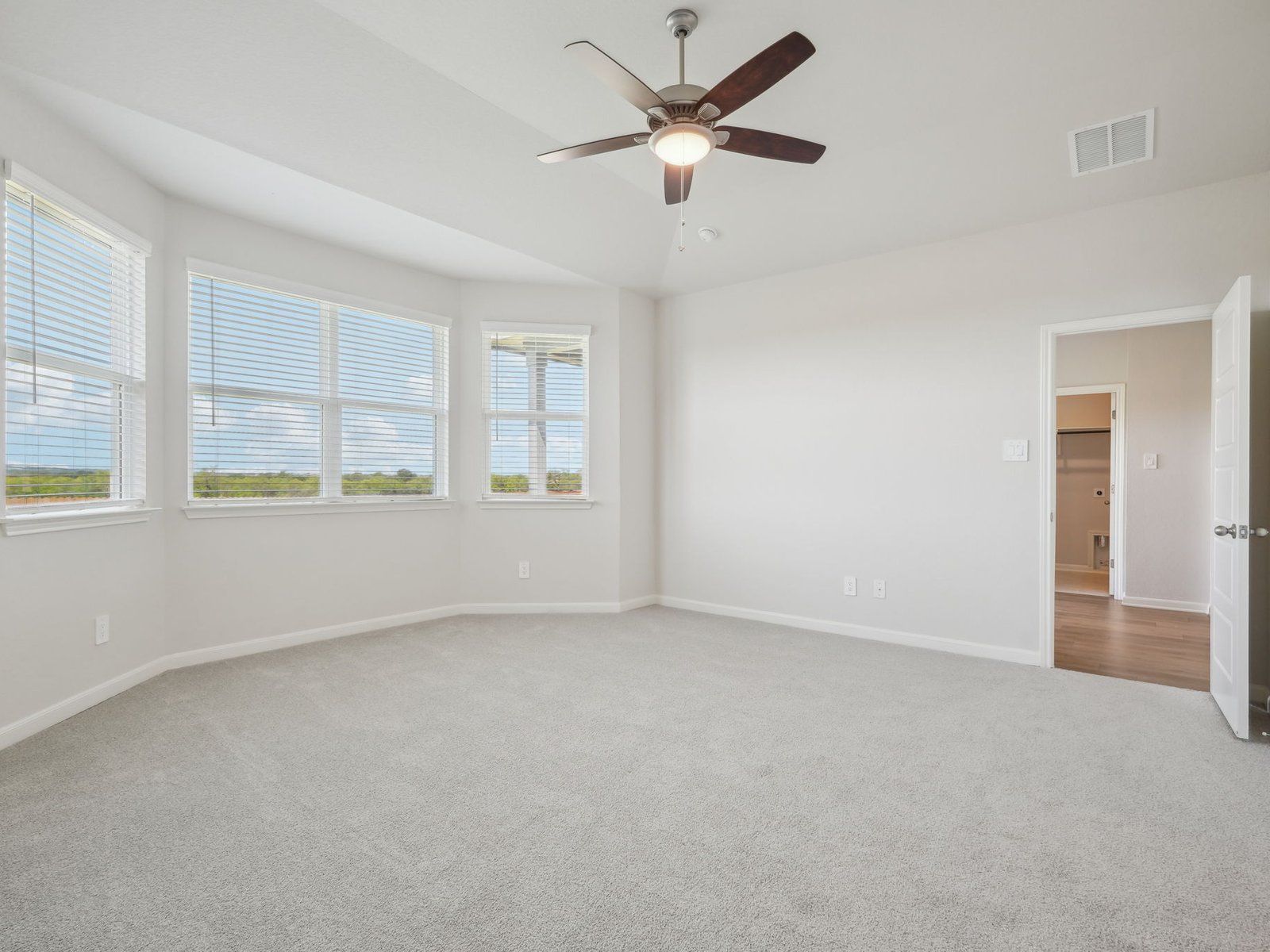 SAN_Sagebrooke_Rio Grande_3010_Primary Suite_11526 Cottage Pt_024.jpg