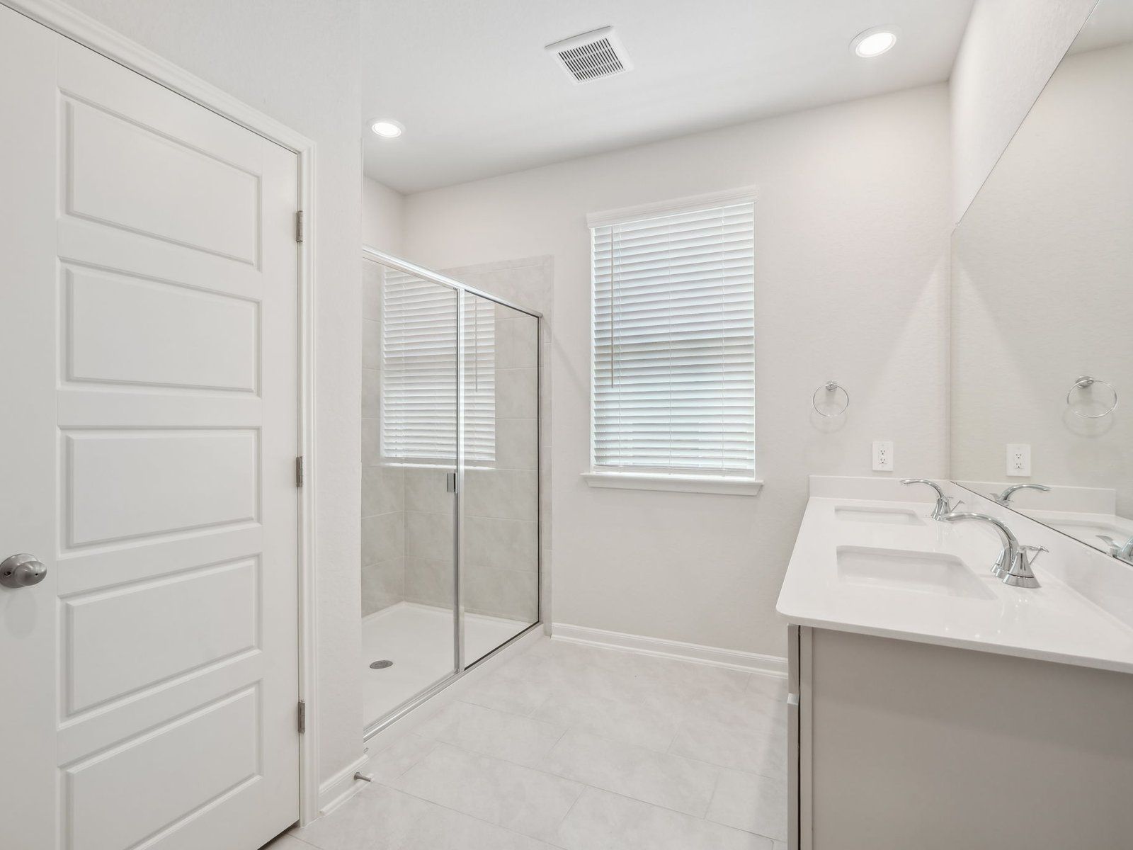 SAN_Sagebrooke_Rio Grande_3010_Primary Bath_11526 Cottage Pt_026.jpg