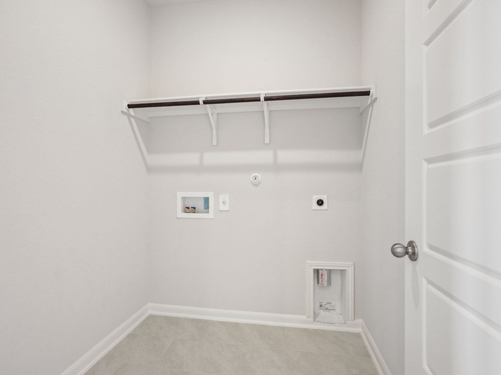 SAN_Sagebrooke_Rio Grande_3010_Laundry Room_11526 Cottage Pt_031.jpg
