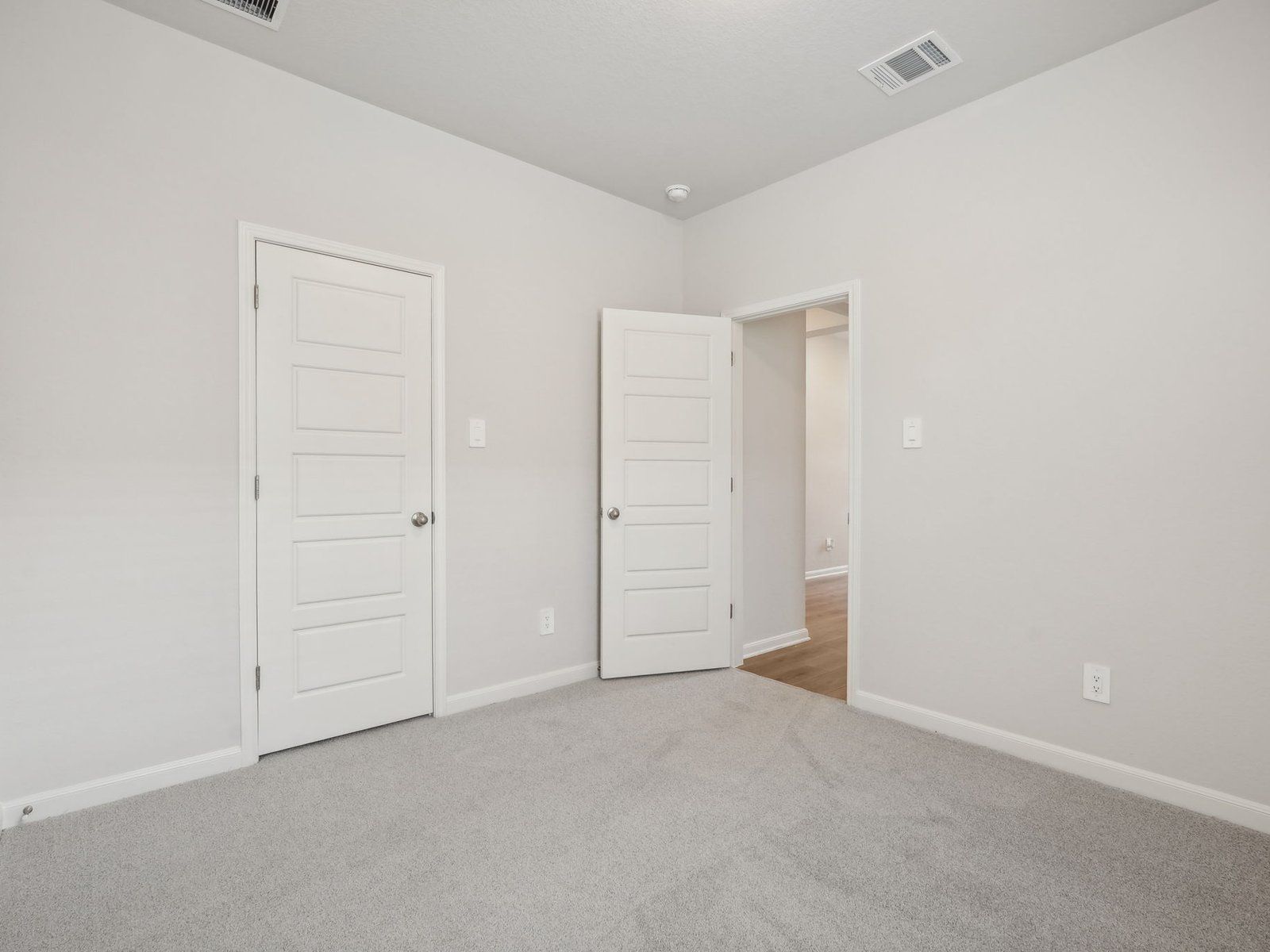 SAN_Sagebrooke_Rio Grande_3010_Guest Room_11526 Cottage Pt_022.jpg