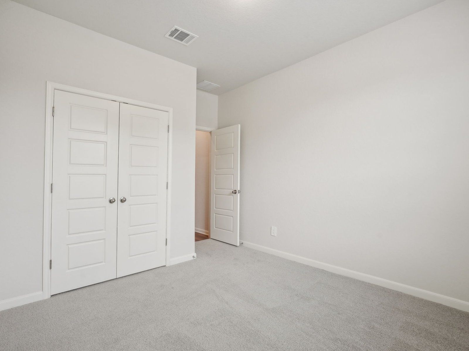 SAN_Sagebrooke_Rio Grande_3010_Guest Room_11526 Cottage Pt_019.jpg