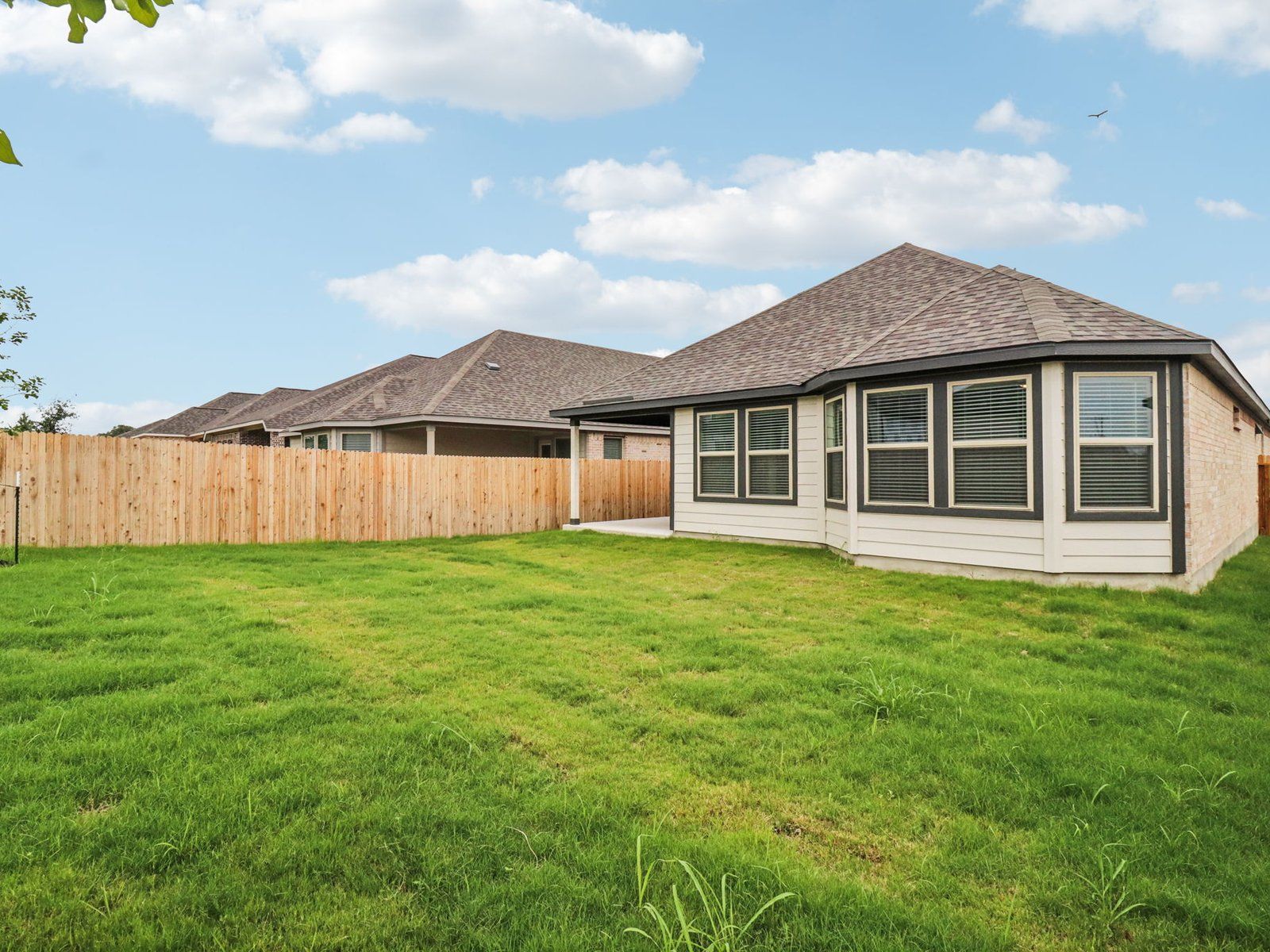 9923 Medicine Hat (The Callaghan (830))