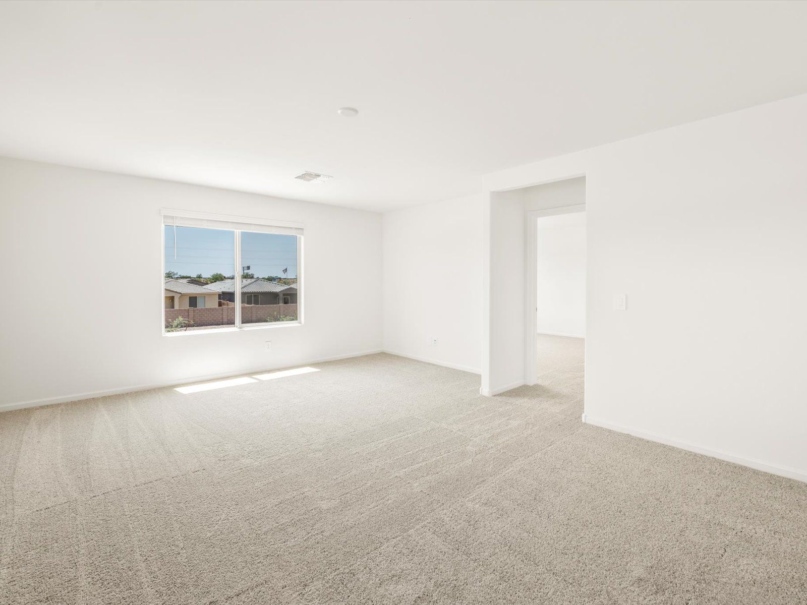 TUC_Valencia-Crossing_Revel_Living-Area_4852-E-Julian-Wash-Dr