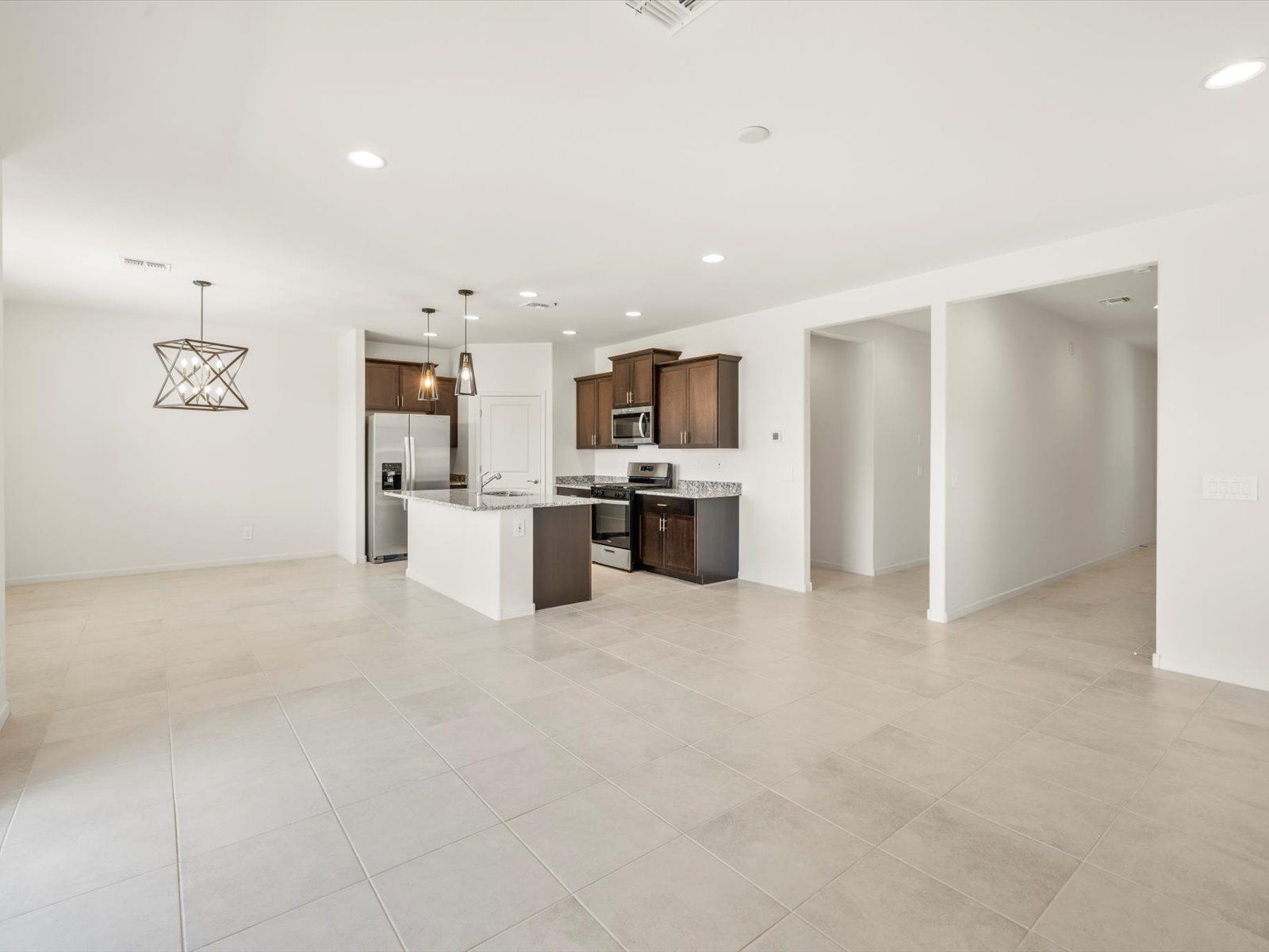 TUC_Valencia-Crossing_Revel_Living-Area_4852-E-Julian-Wash-Dr