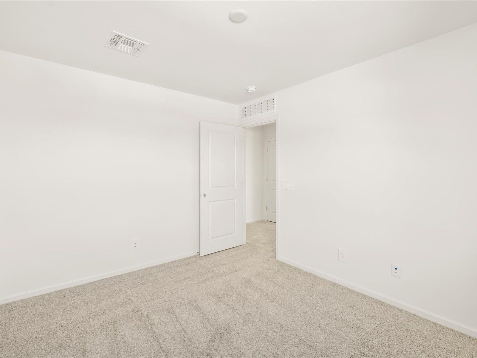 TUC_Valencia-Crossing_Revel_Bedroom_4852-E-Julian-Wash-Dr