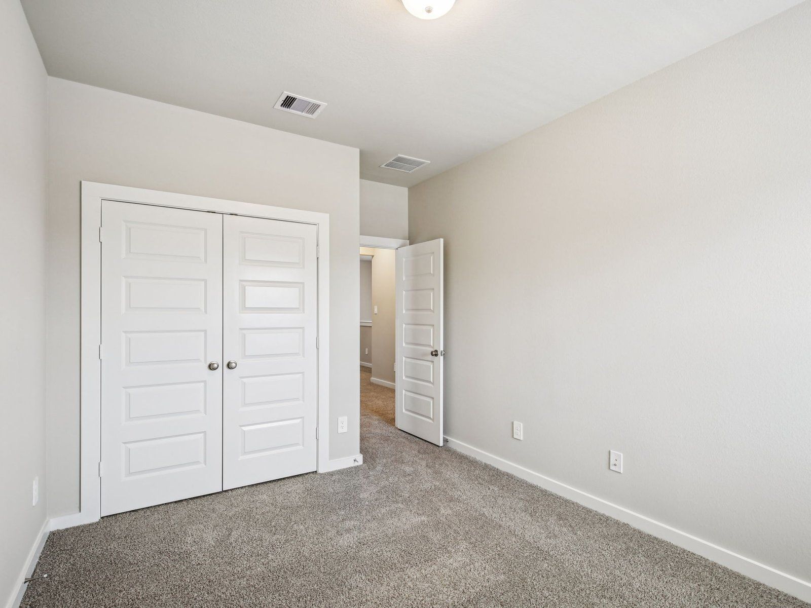 21-custom-Houston - Spring Brook Village- 10015 Rustic Charm St Houston TX 77080-017.jpg
