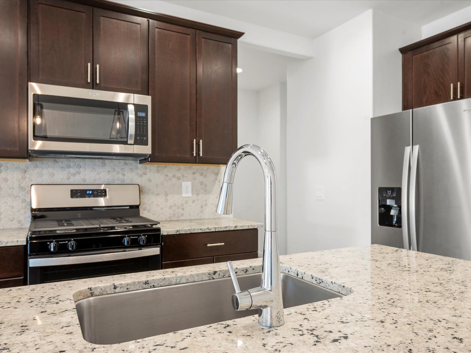 TUC_Fieldstone_1320-C_Kitchen_10342-W-Granderson-St