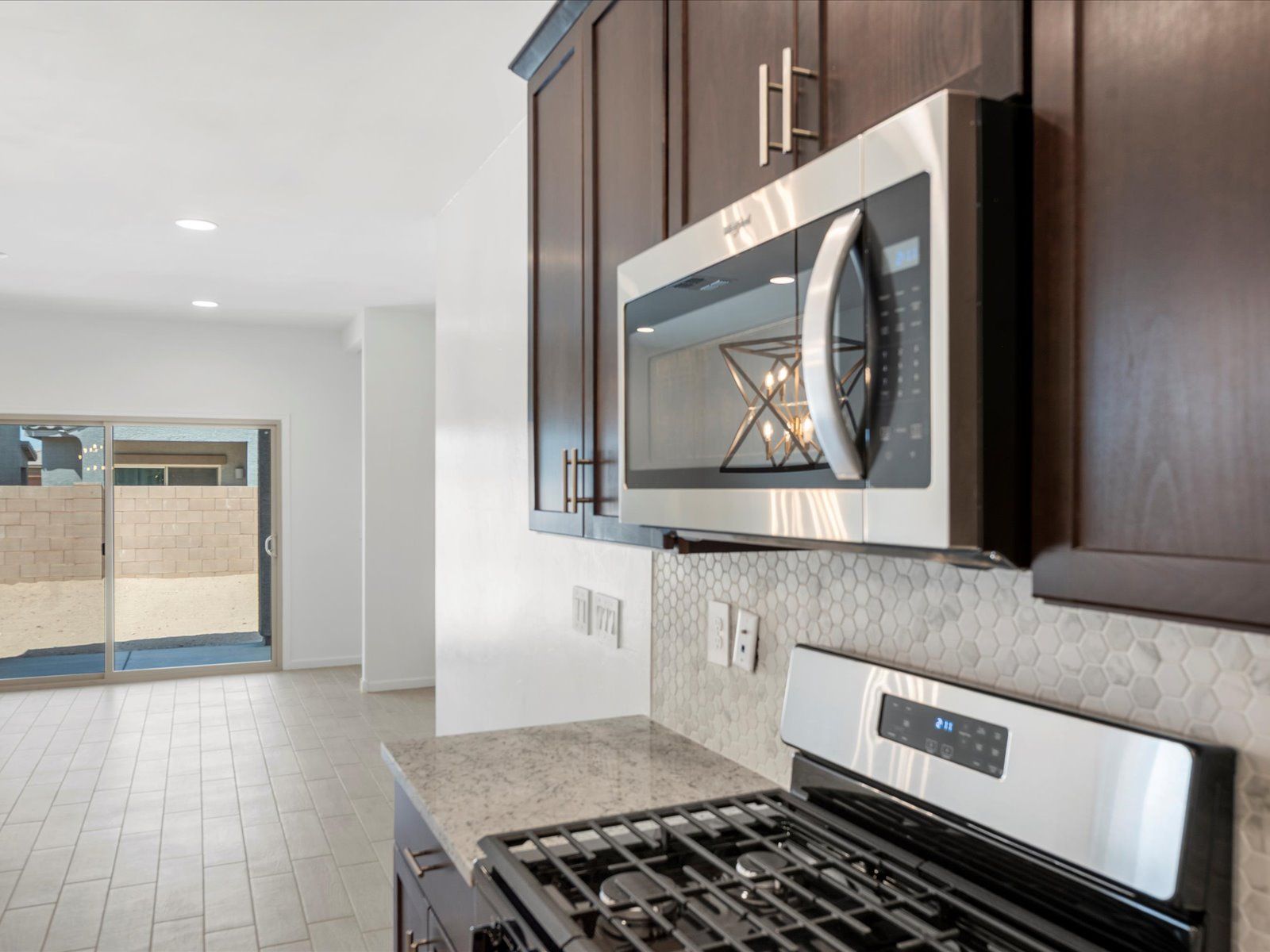 TUC_Fieldstone_1320-C_Kitchen_10342-W-Granderson-St