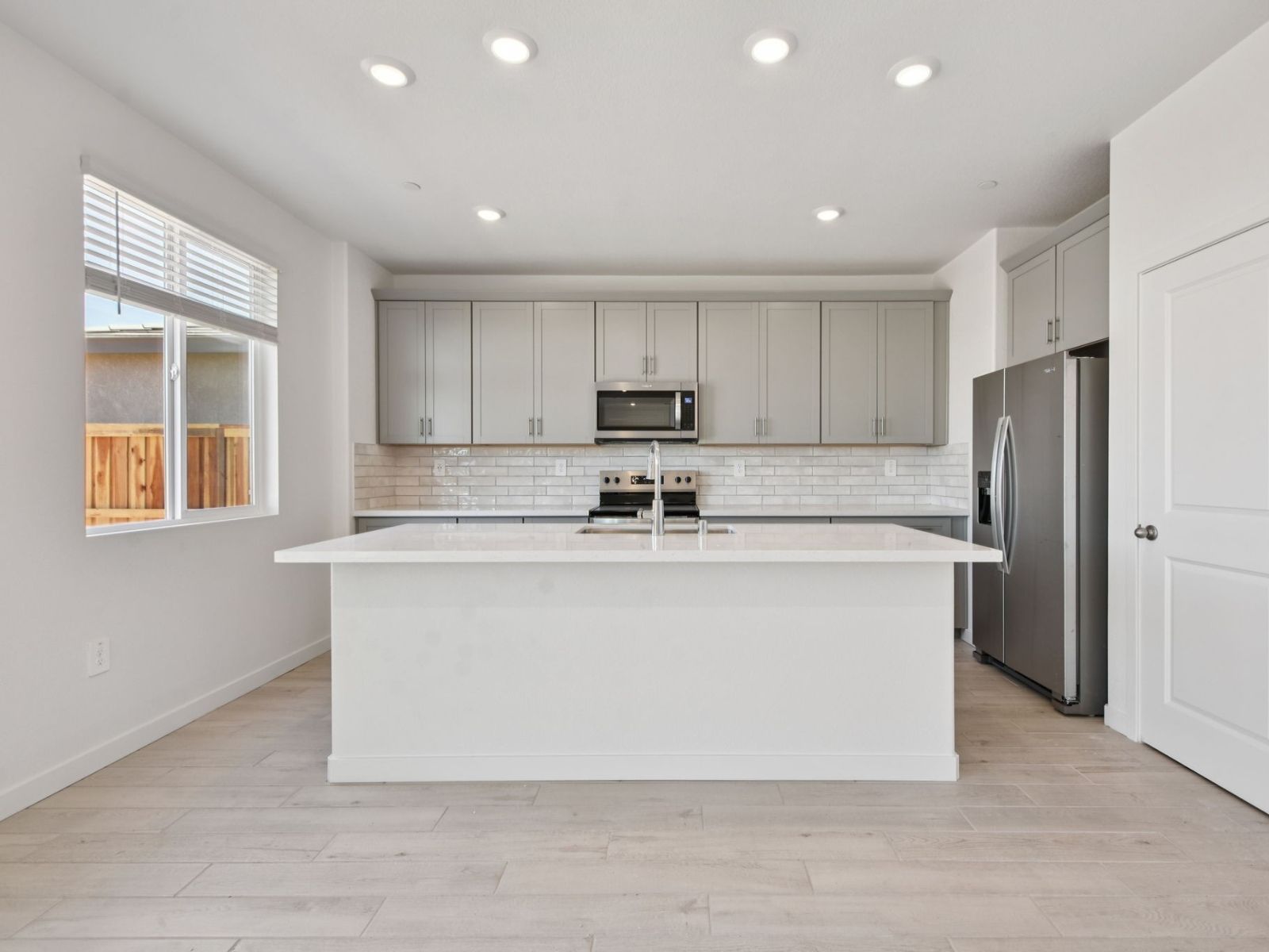 NCA_Rushmore_4521_Kitchen_1485_McIntyreSt_4.jpg