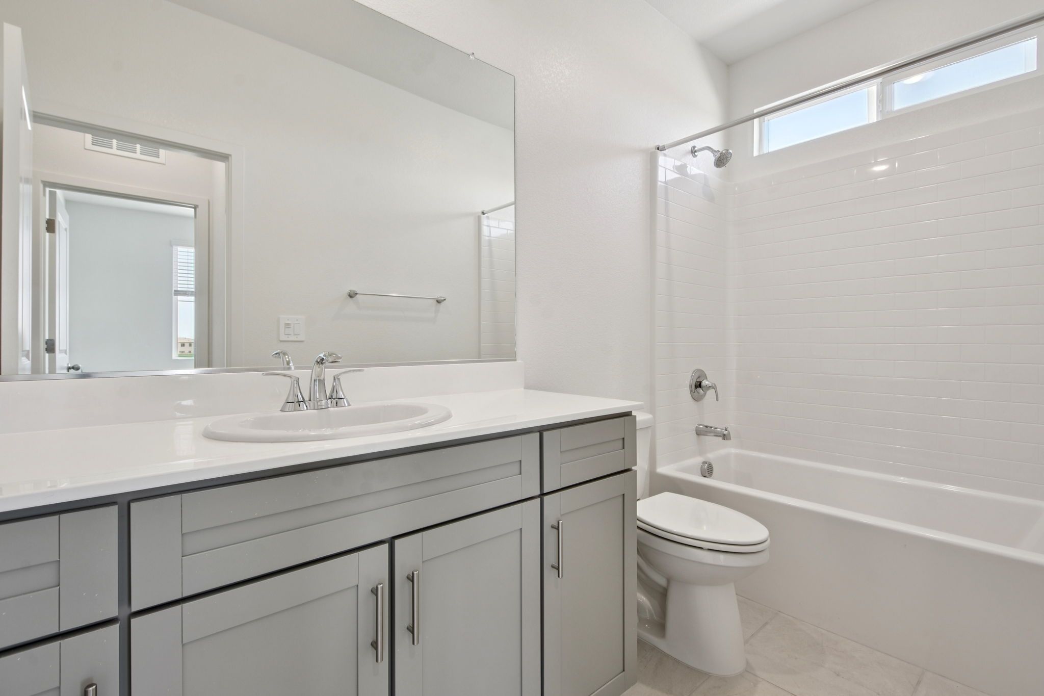 NCA_Rushmore_4521_Bathroom_1485_McIntyreSt_.jpg