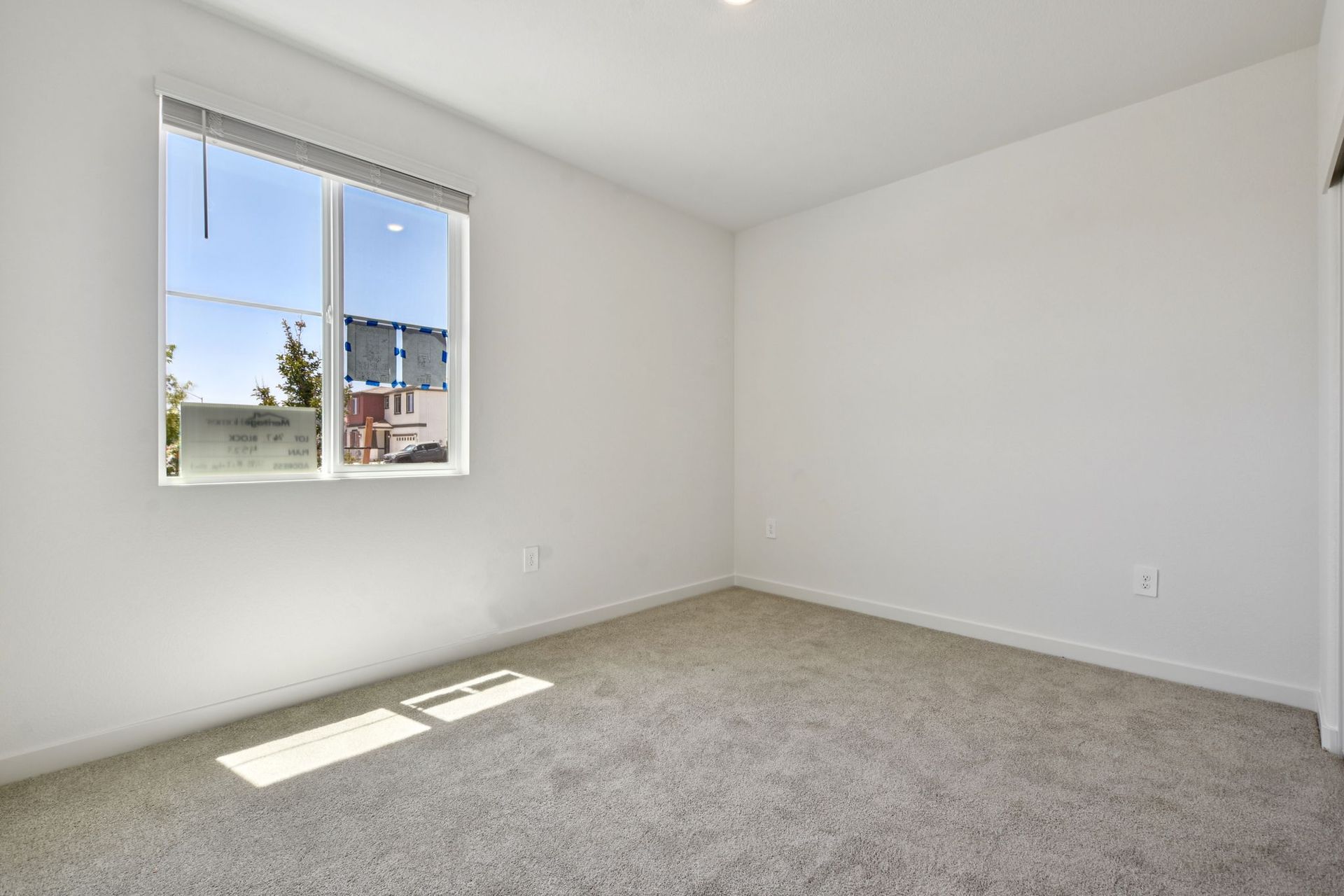NCA_Rushmore_4521_Bedroom_1485_McIntyreSt_.jpg