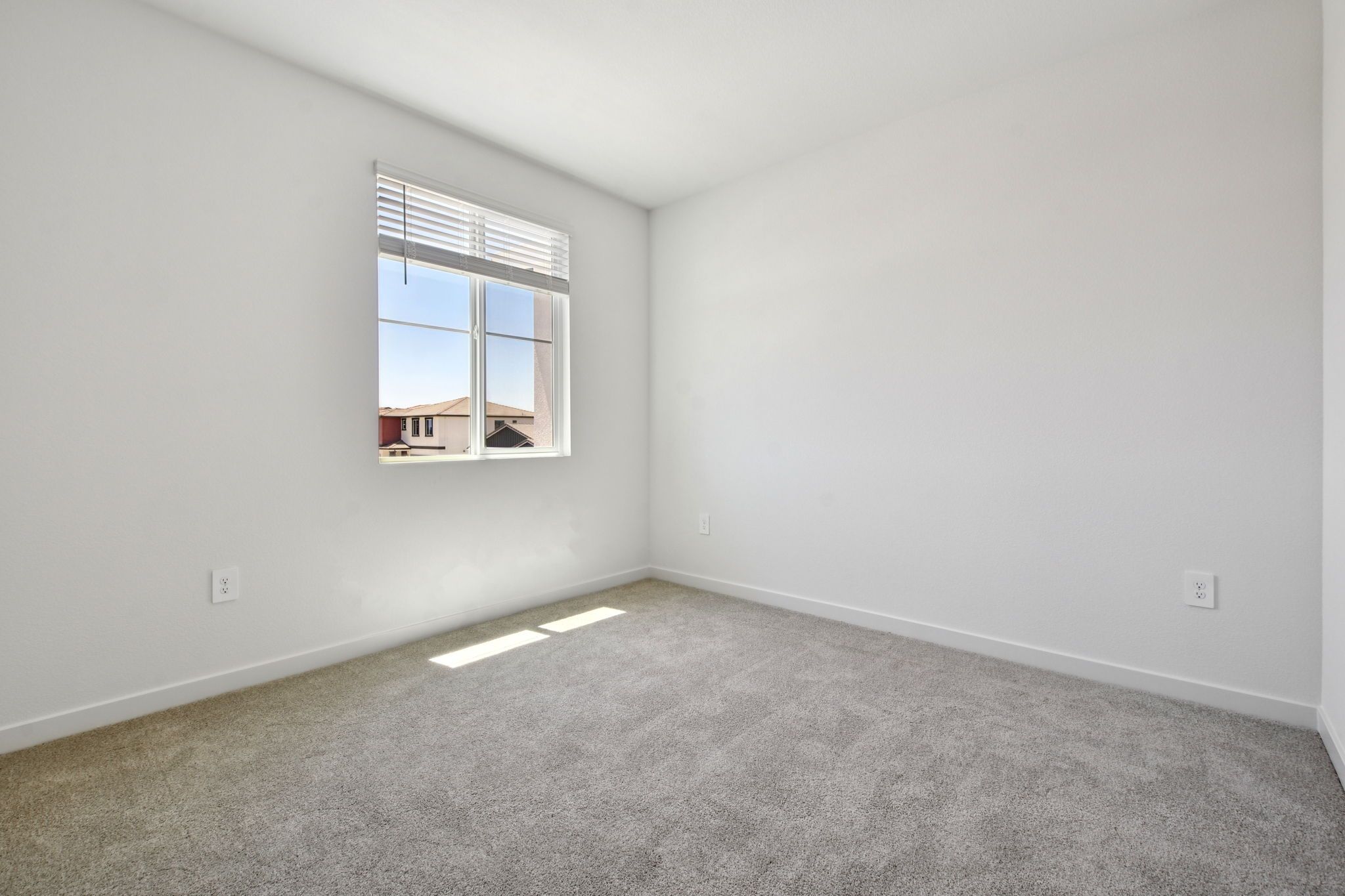 NCA_Rushmore_4521_Bedroom_1485_McIntyreSt_3.jpg