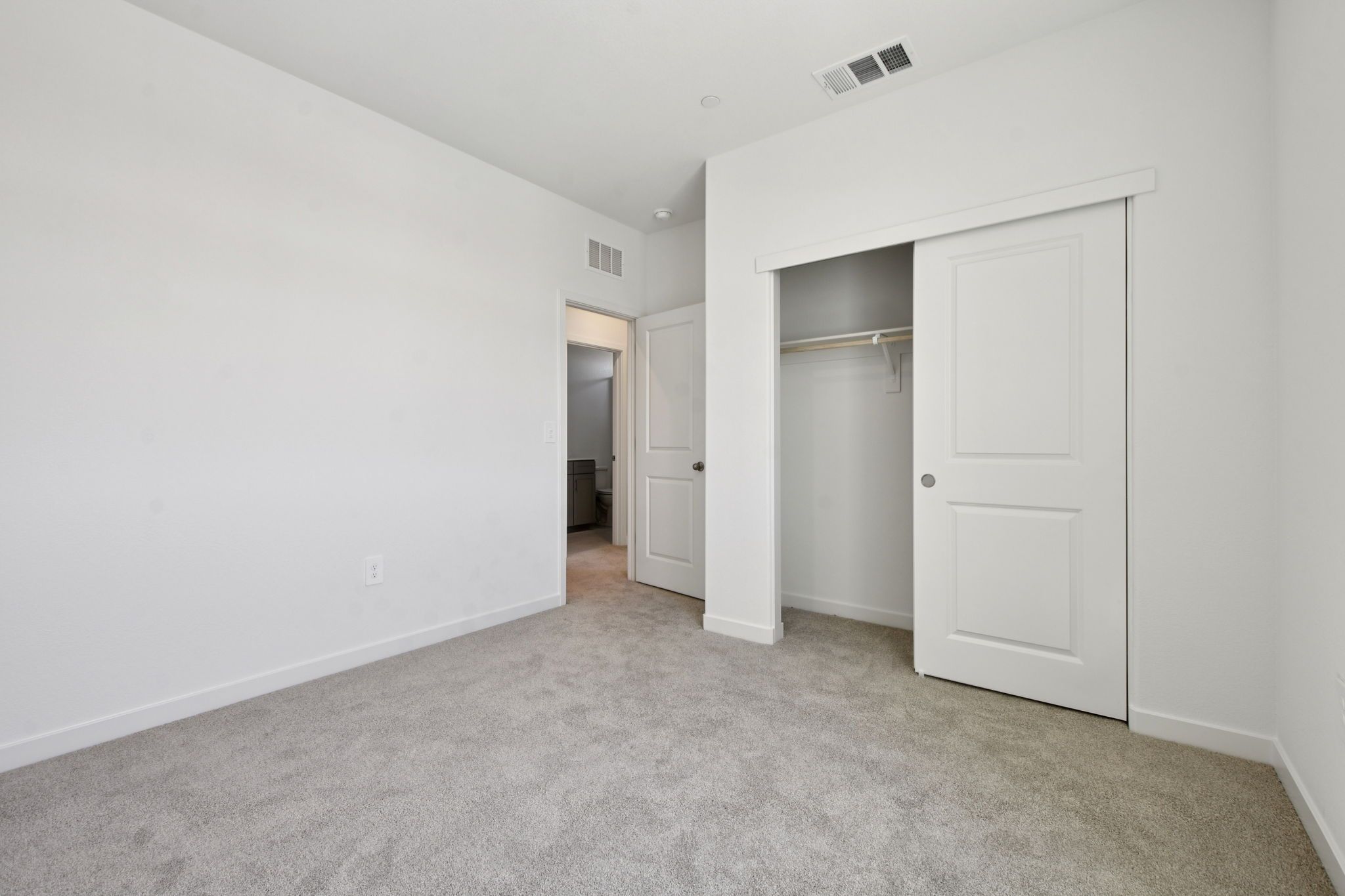 NCA_Rushmore_4521_Bedroom_1485_McIntyreSt_4.jpg