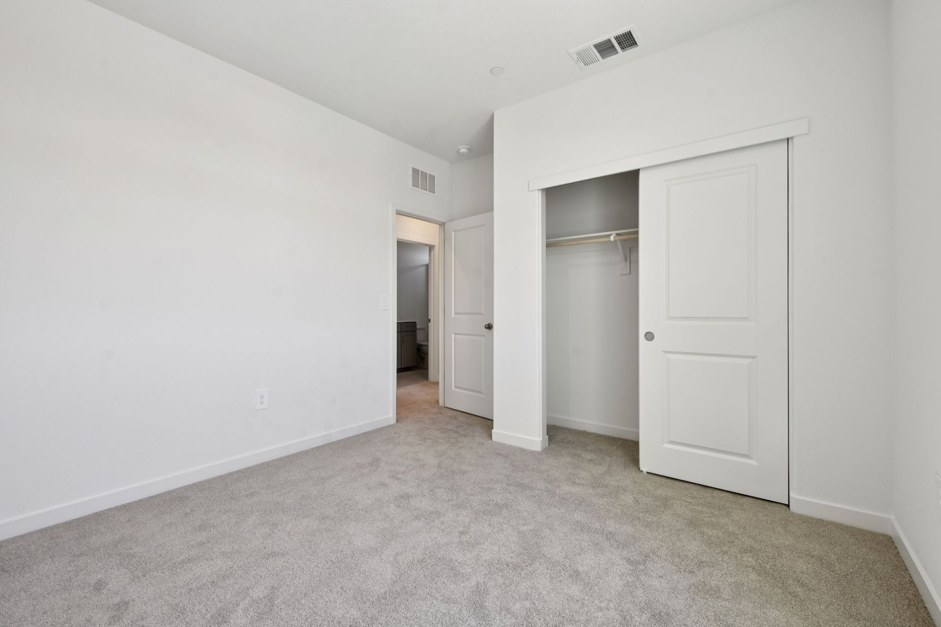 NCA_Rushmore_4521_Bedroom_1485_McIntyreSt_4.jpg