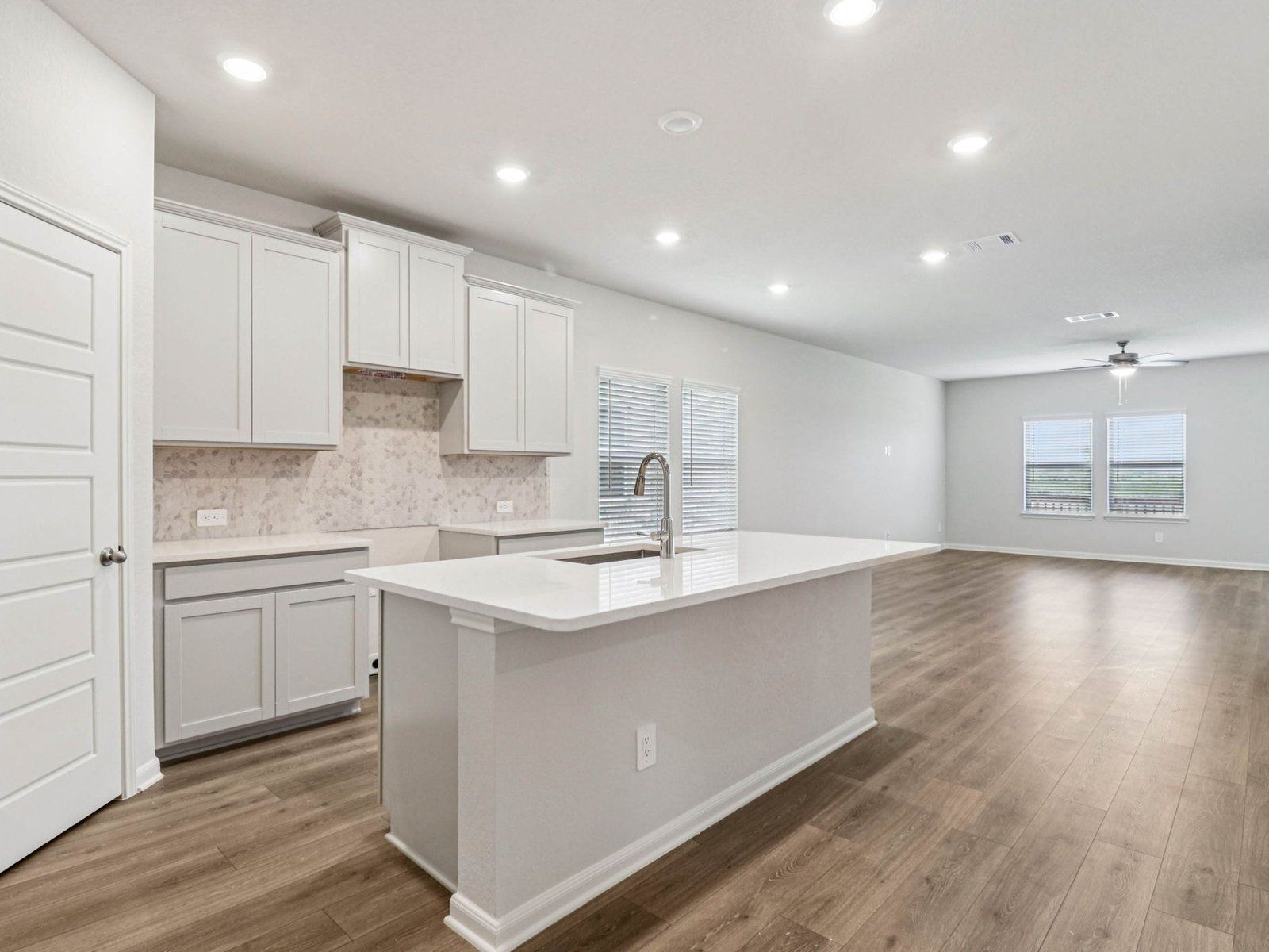 11534 Cottage Point (The Matador (870))