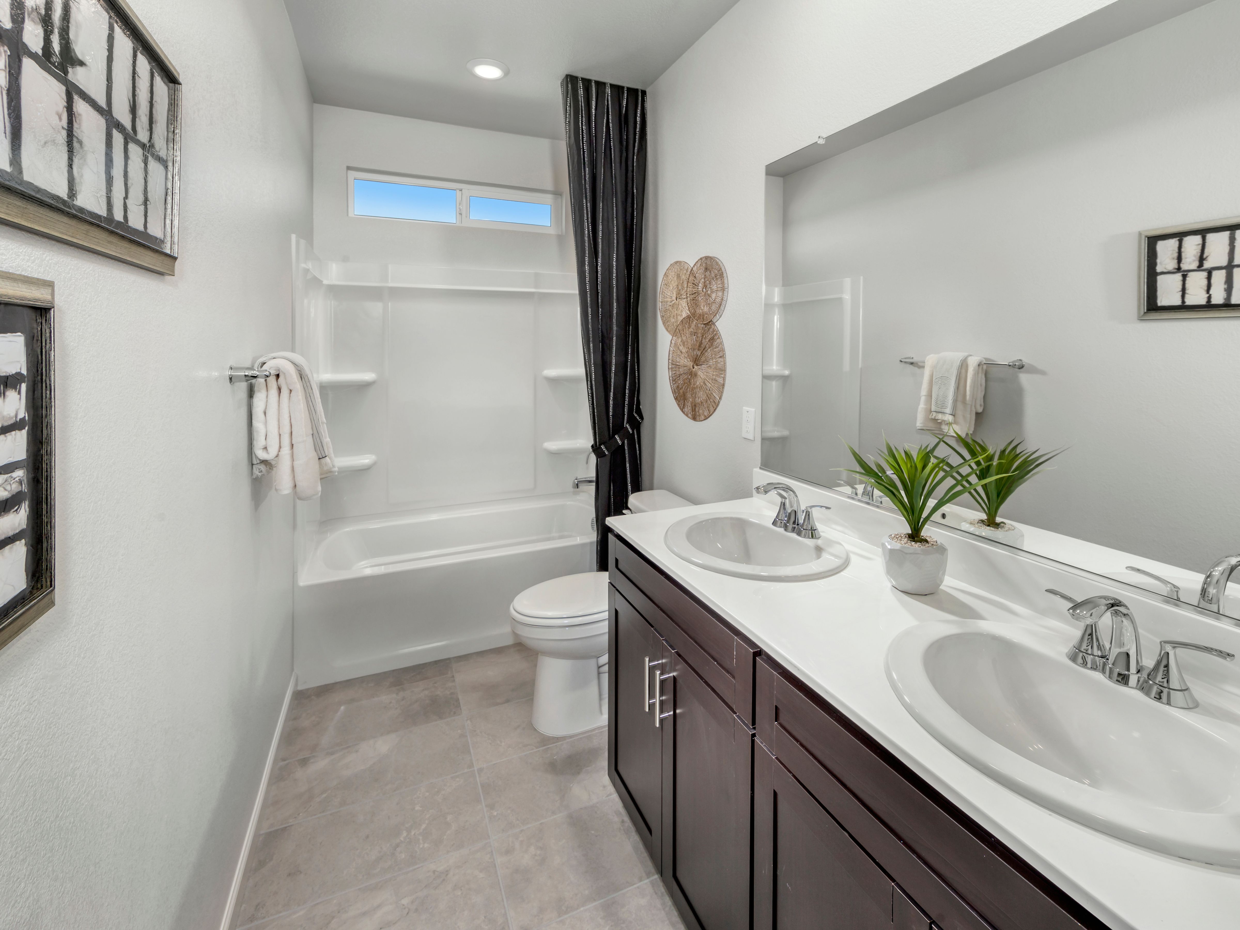 Modeled bathroom of the Residence 4.