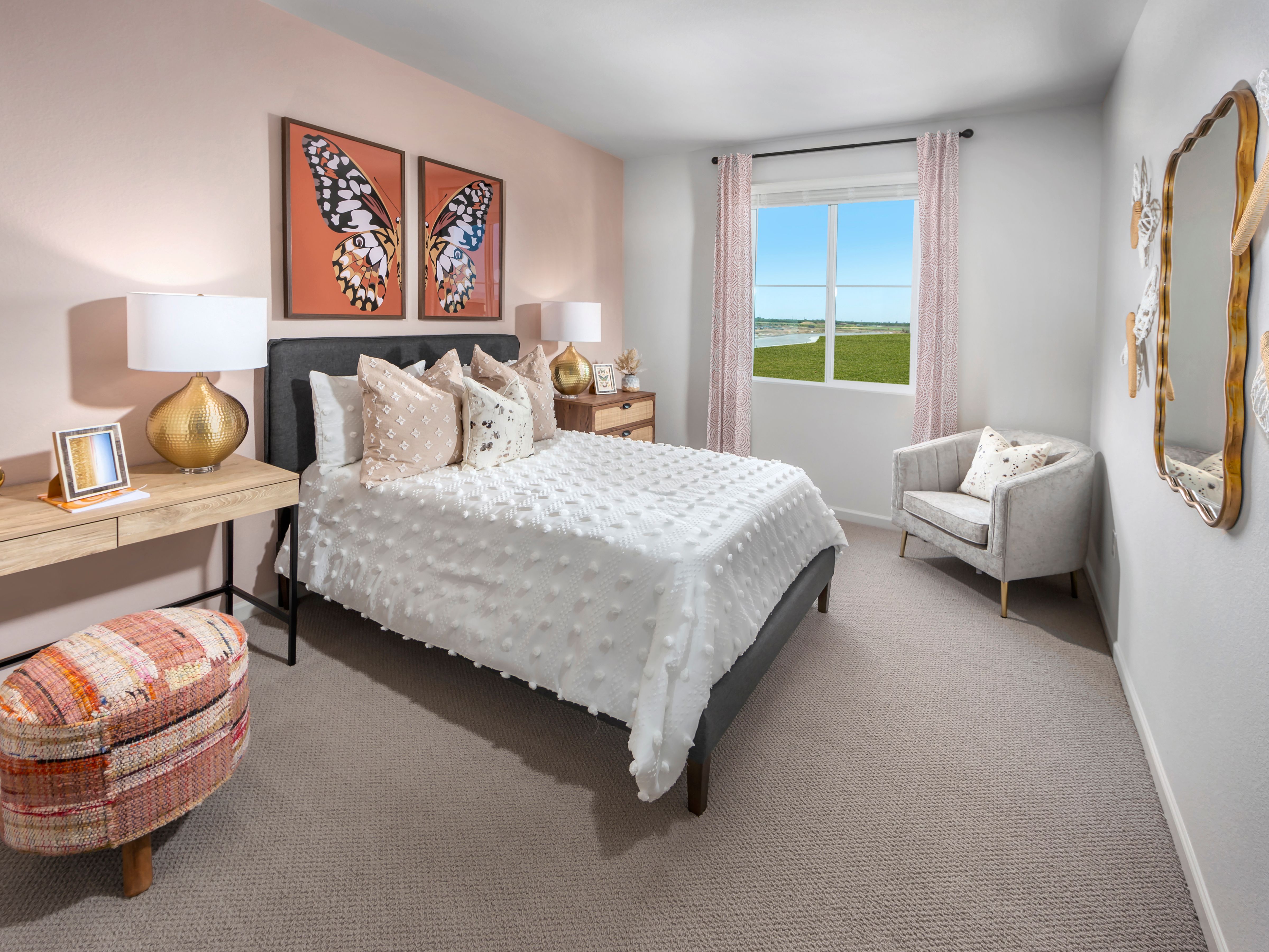 Secondary Bedroom of the Residence 4.