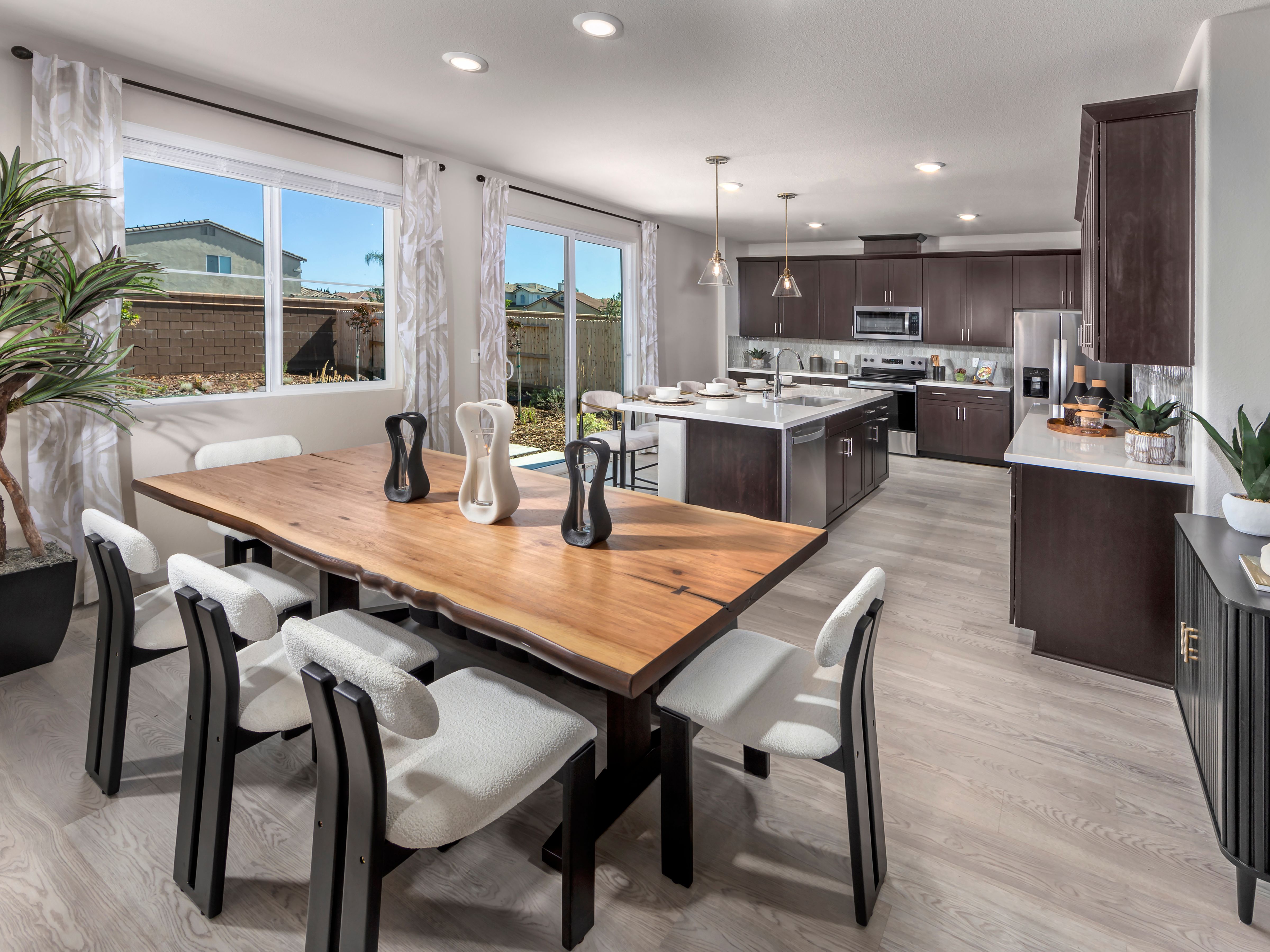 Modeled dining area of the Residence 4.