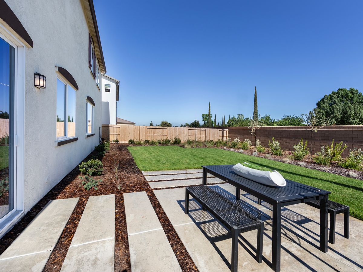 Modeled backyard at Machado Ranch by Meritage Homes.
