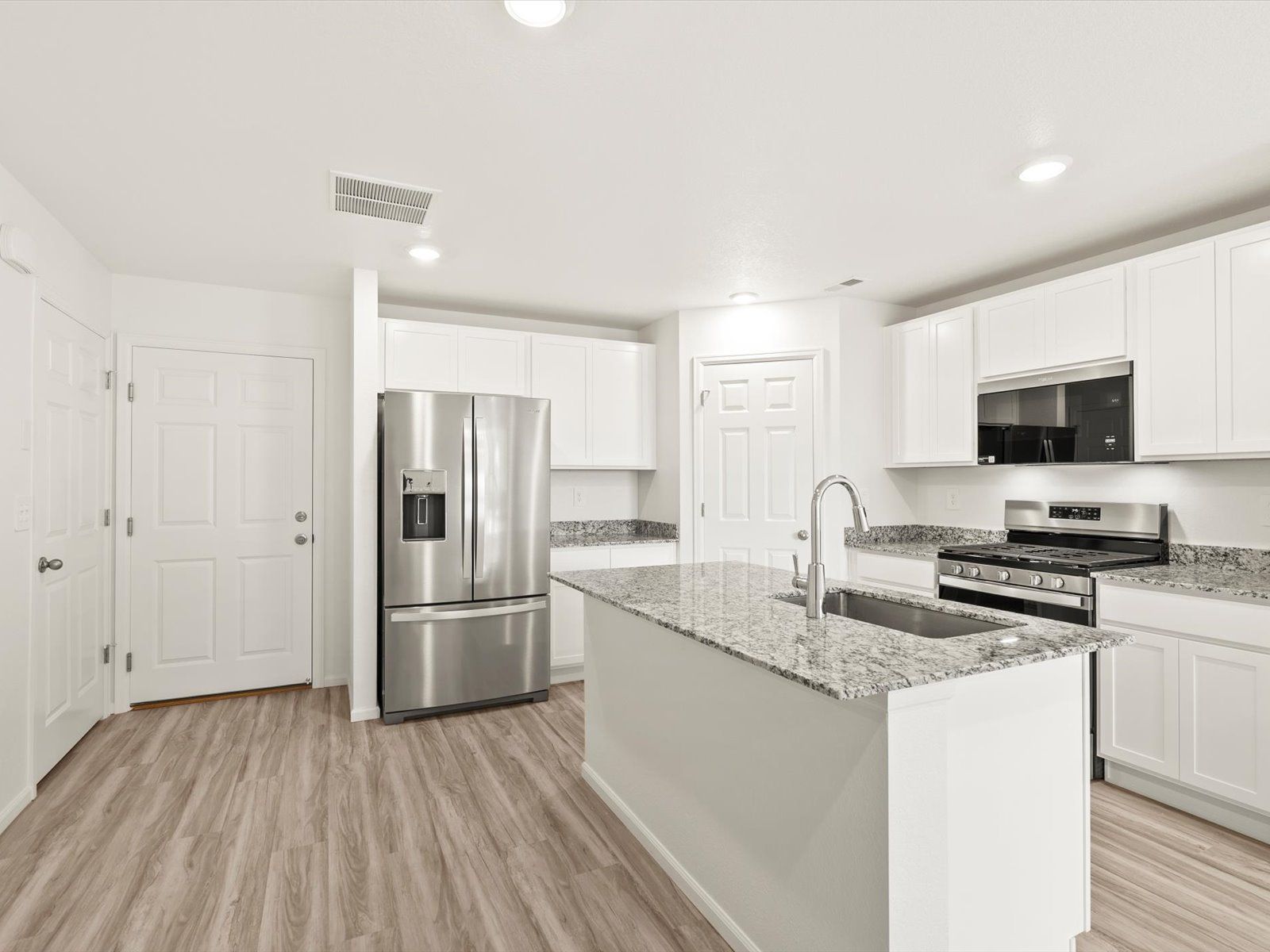 The Loveland floorplan image taken at a Meritage Homes community in Aurora, CO.