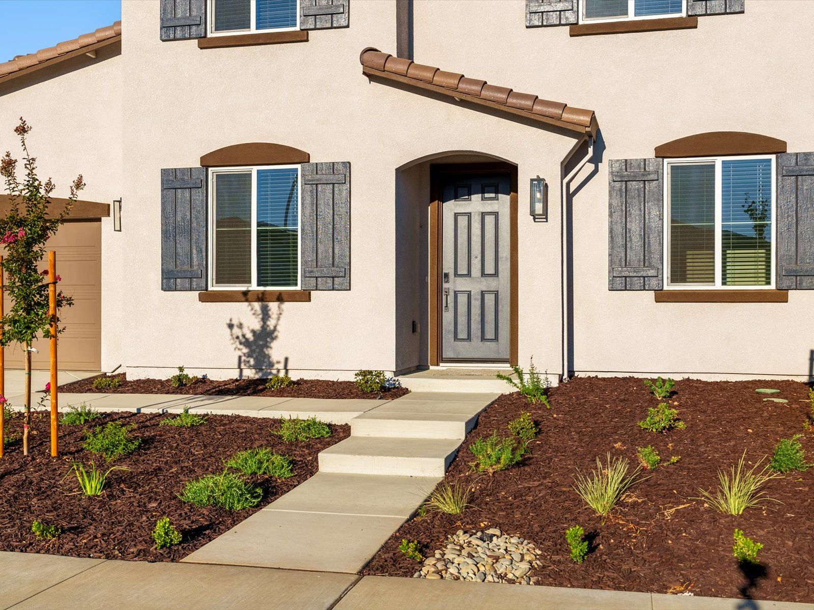 SAC_Vernon-At-Liberty-Ranch_5024_Facade_B_1417-Crispus-Ct