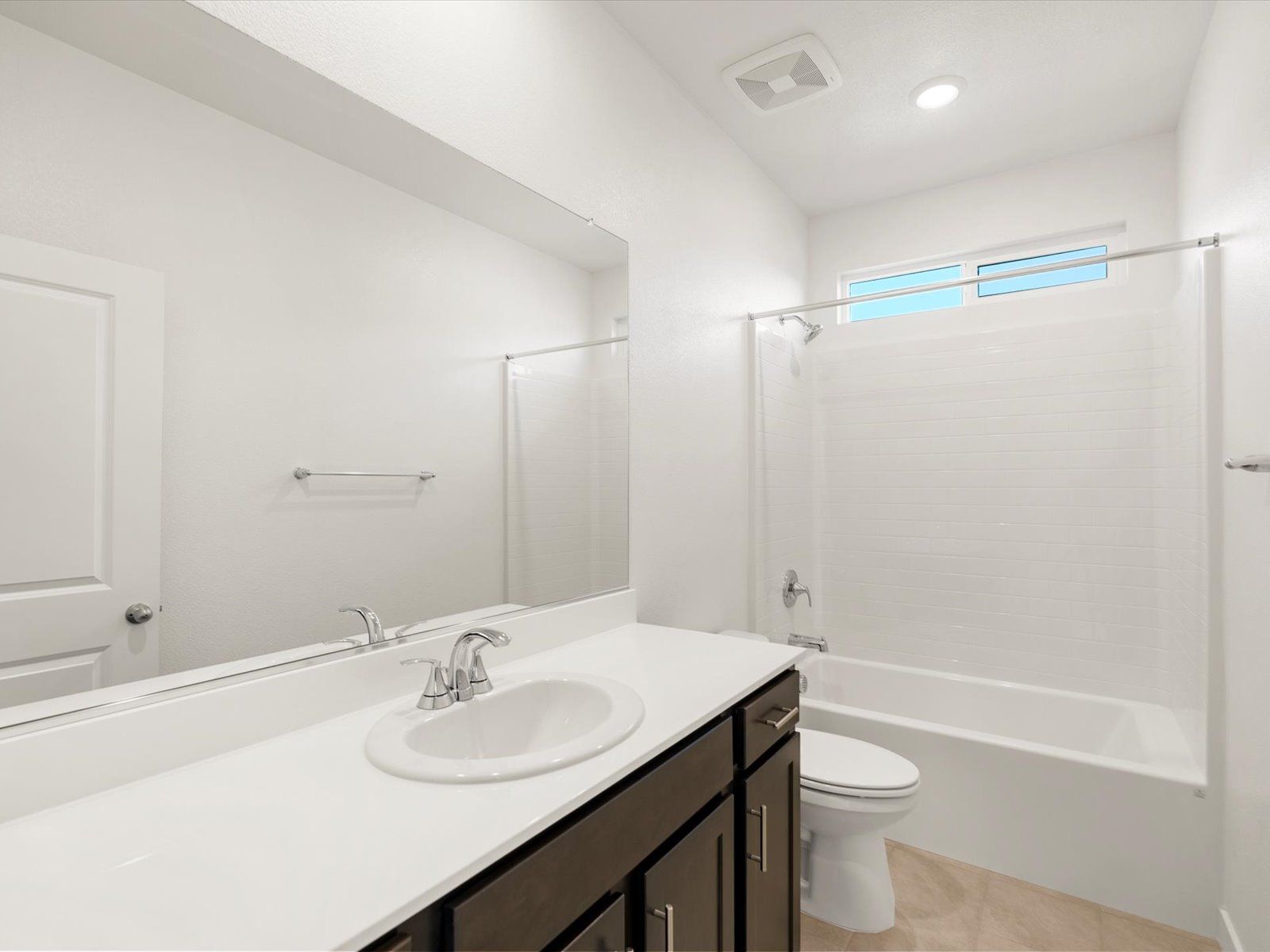 SAC_Vernon-At-Liberty-Ranch_5024_Bathroom_B_1417-Crispus-Ct