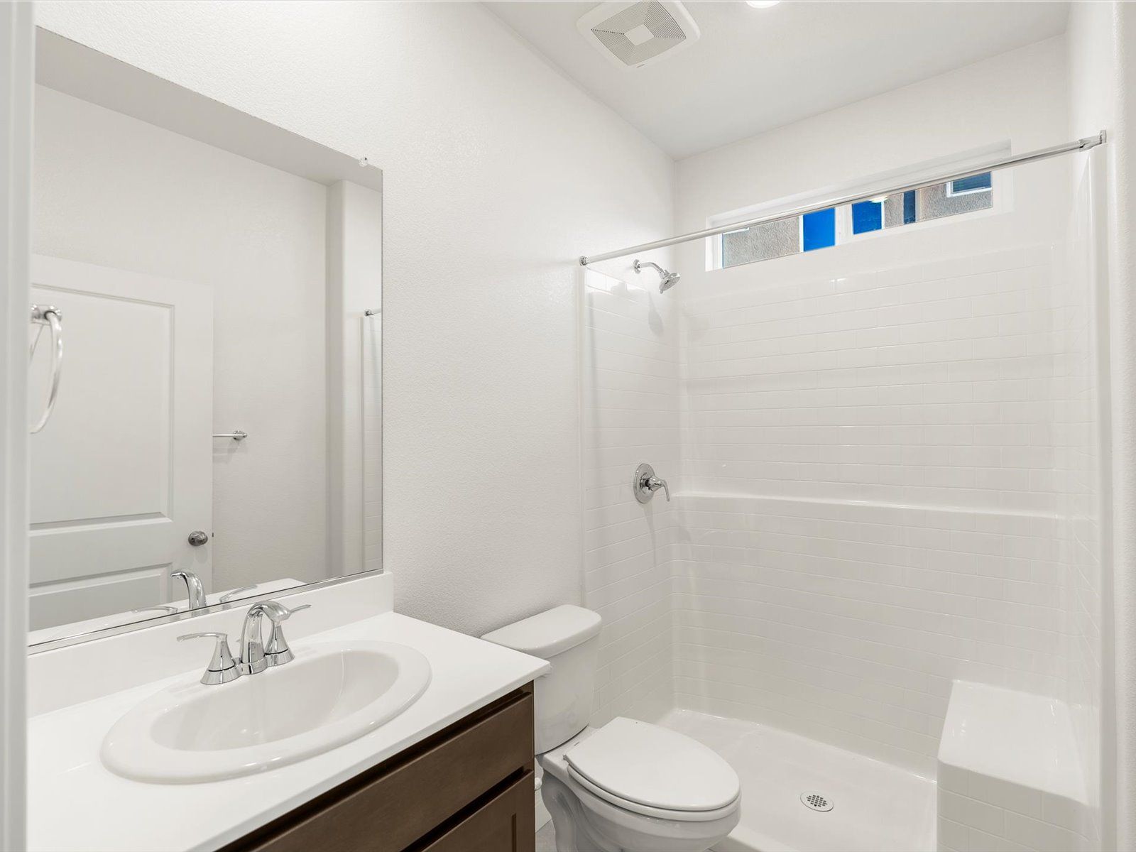 SAC_Vernon-At-Liberty-Ranch_5024_Bathroom_B_1417-Crispus-Ct