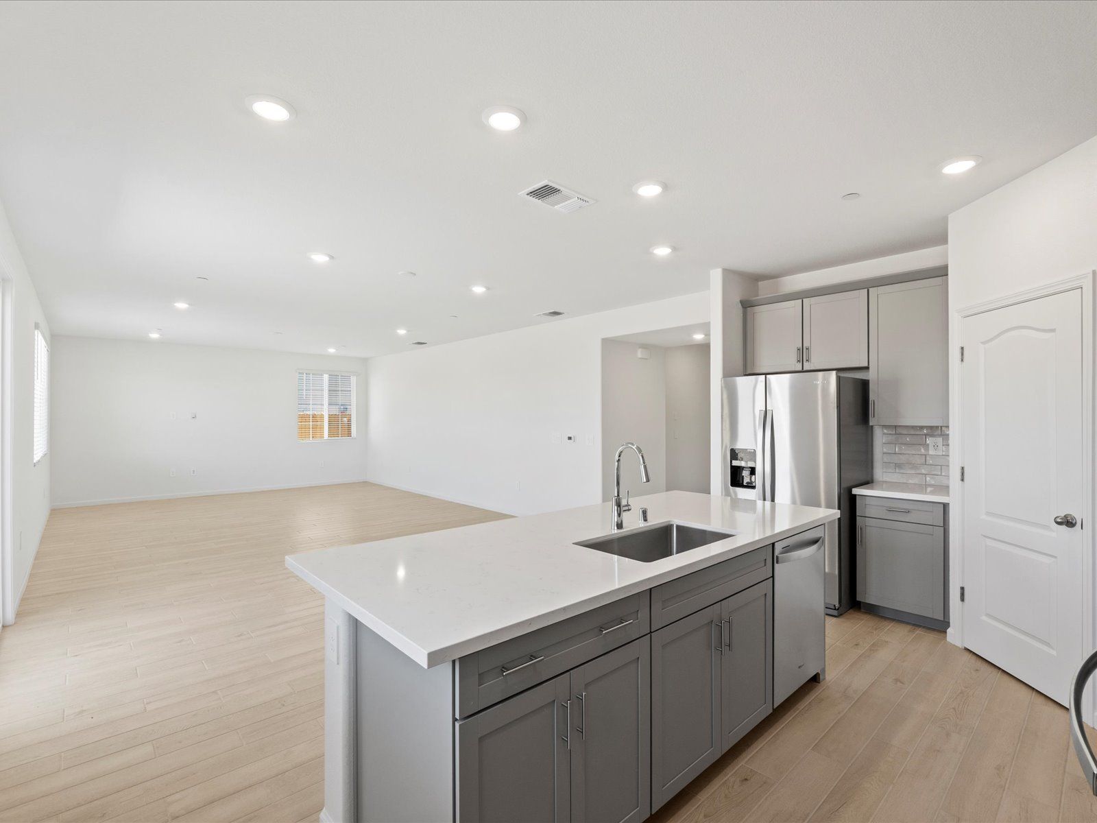 SAC_Aspen-At-Villa-Ticino_4522_Kitchen_A_2231-Hewins-St