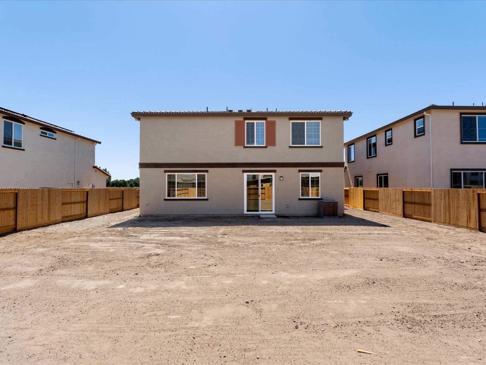 SAC_Aspen-At-Villa-Ticino_4522_Backyard_A_2231-Hewins-St