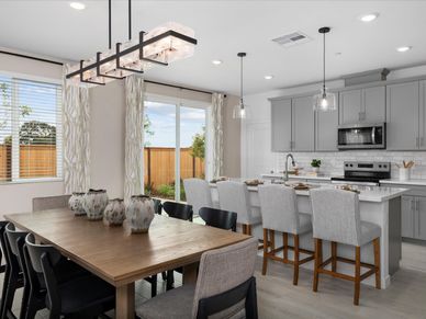 SAC_Dining-Area_4303-Tribute-Ln