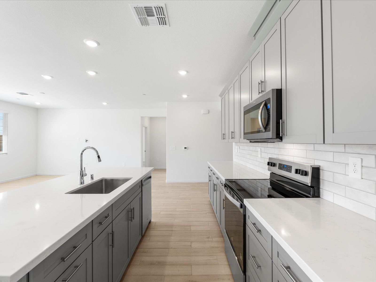 SAC_Aspen-At-Villa-Ticino_4516_Kitchen_E_331-Spumante-Ln
