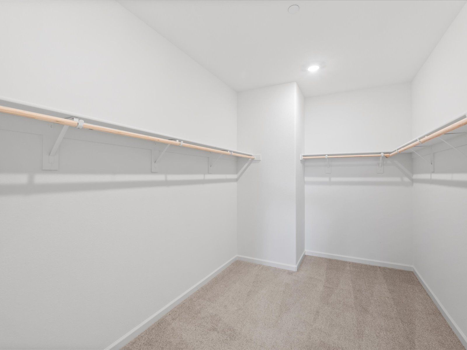 SAC_Aspen-At-Villa-Ticino_4516_Closet_E_331-Spumante-Ln