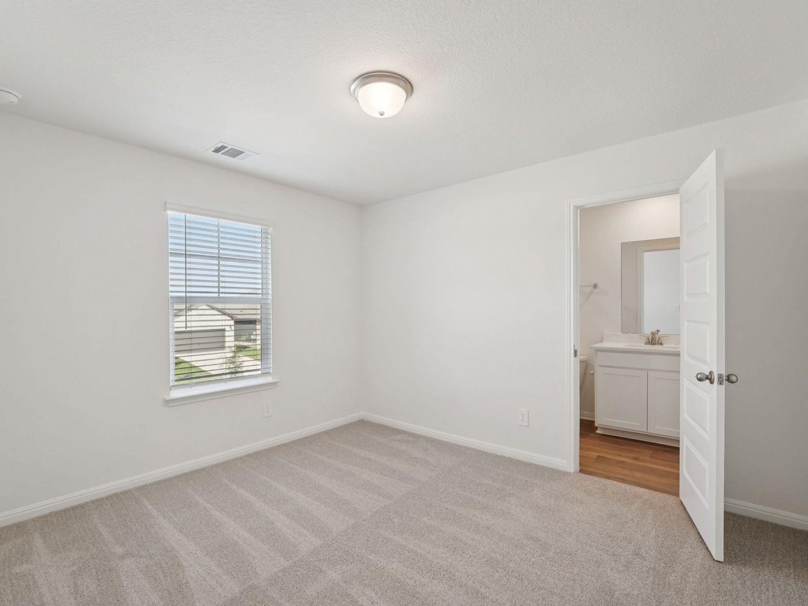 The Revere (570) Floorplan