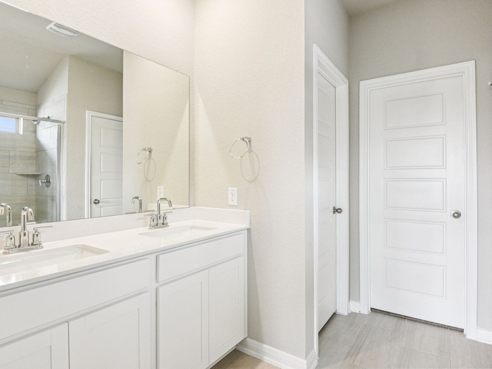 Primary Suite Bathroom