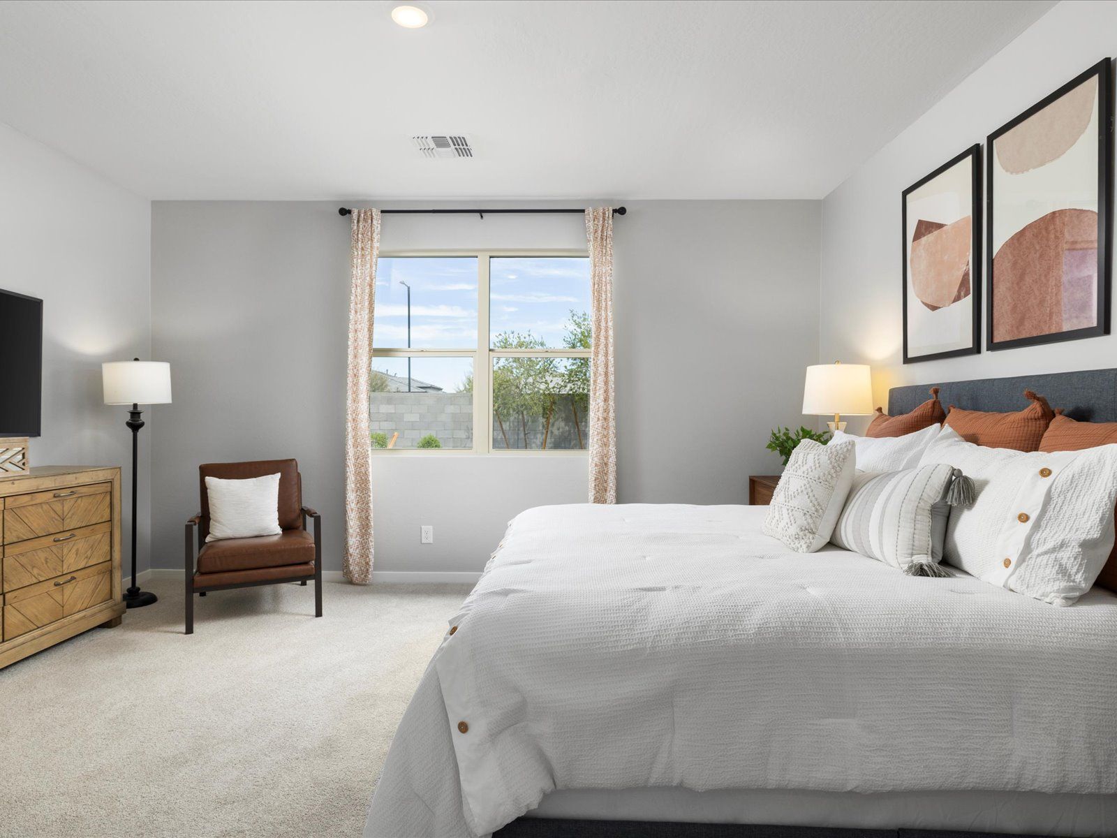 Welcome to the Bailey floorplan modeled at Paloma Creek in Surprise, AZ.