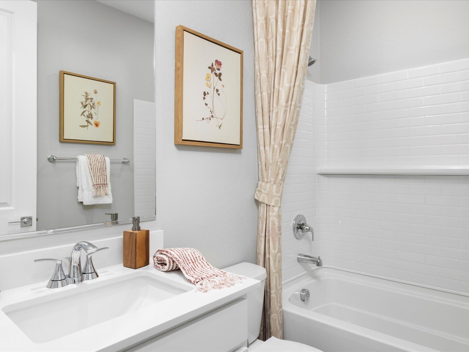 Welcome to the Bailey floorplan modeled at Paloma Creek in Surprise, AZ.