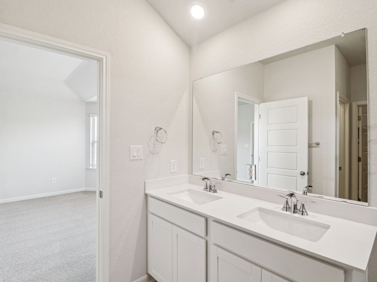 Primary Suite Bathroom
