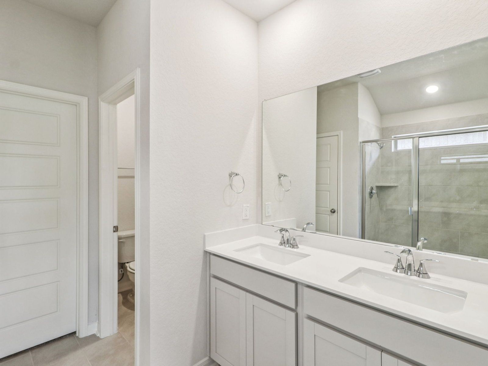Primary Suite Bathroom